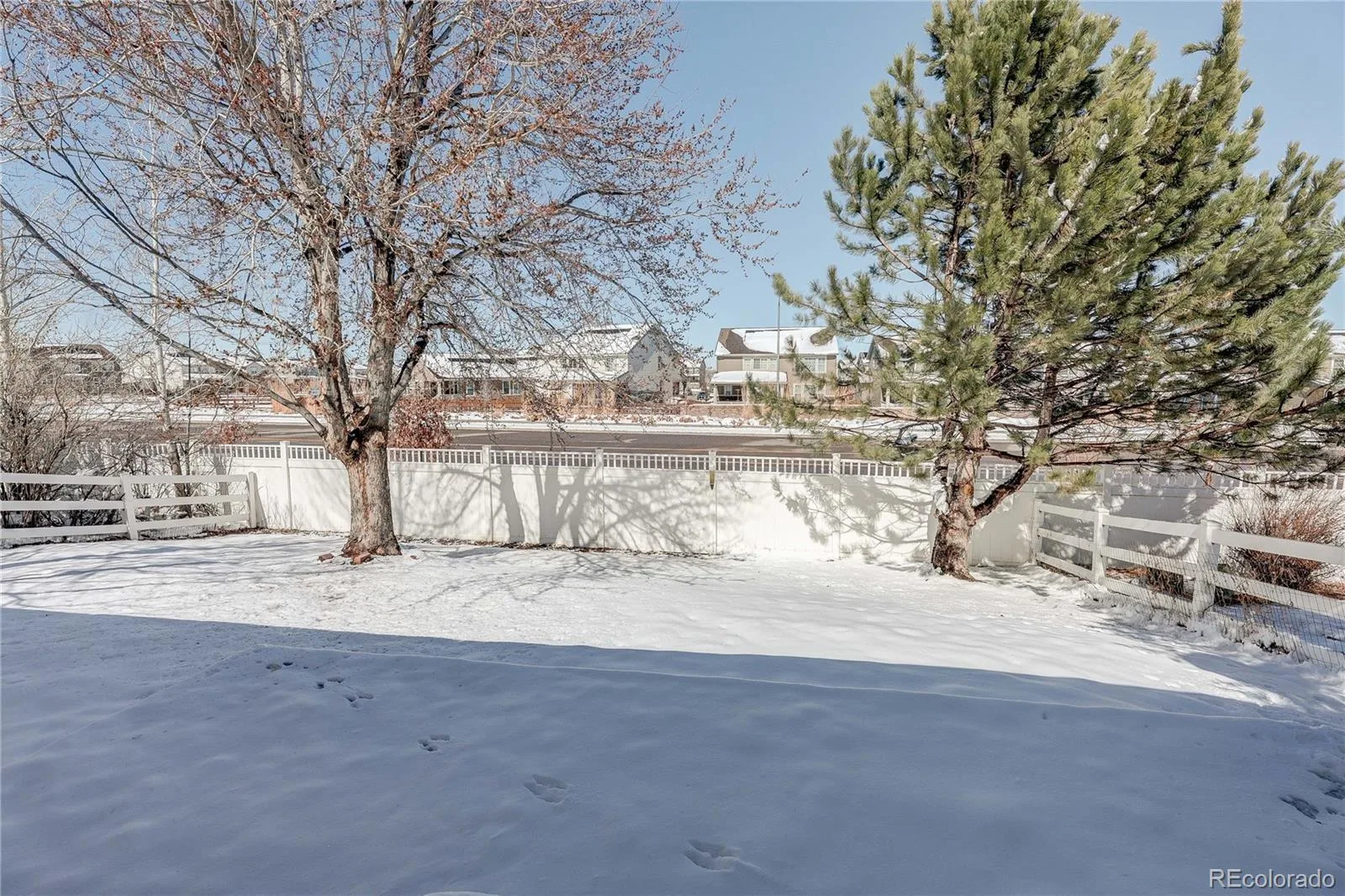 24671 E Kansas Circle Aurora CO 80018 | MLS #REC9831028 06232026202211 1600 33