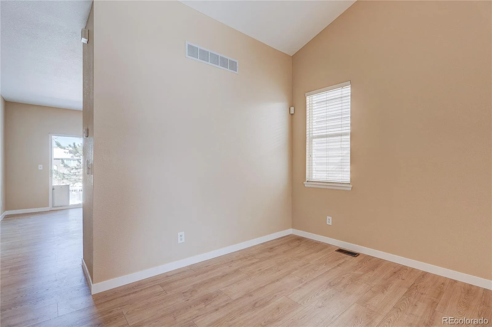 24671 E Kansas Circle Aurora CO 80018 | MLS #REC9831028 06232026202211 1600 7