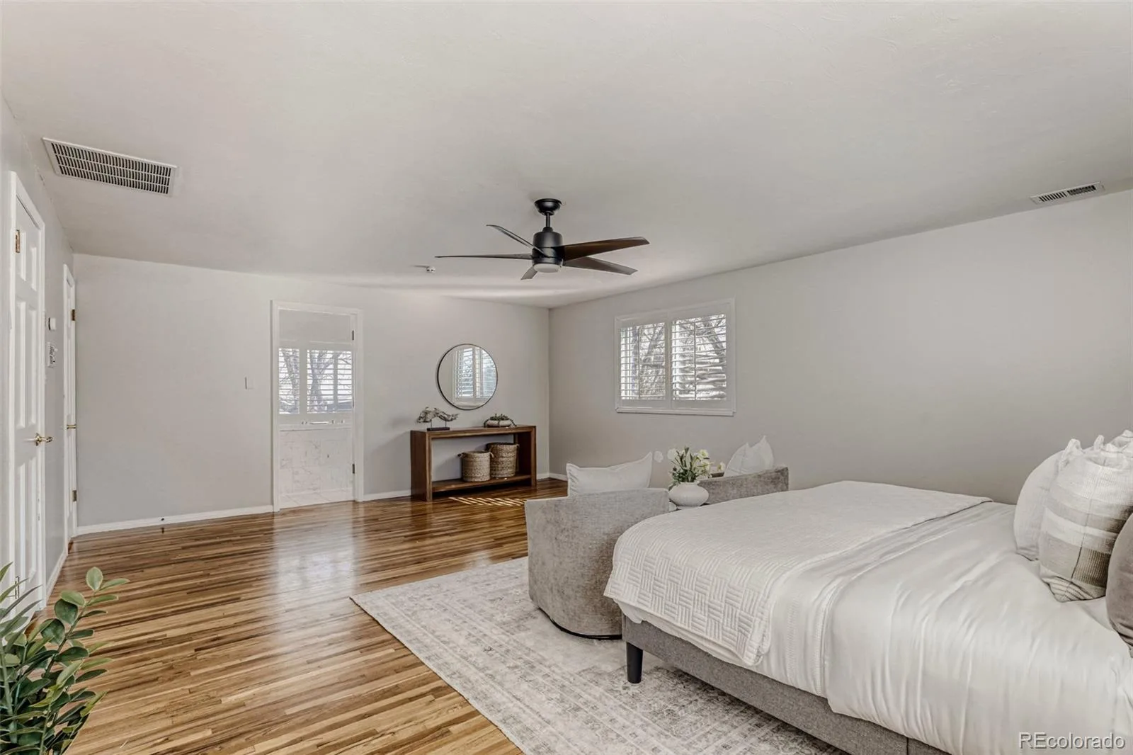 8709 E Kenyon Avenue Denver CO 80237 | MLS #REC9831335 08202026033546 1600 19