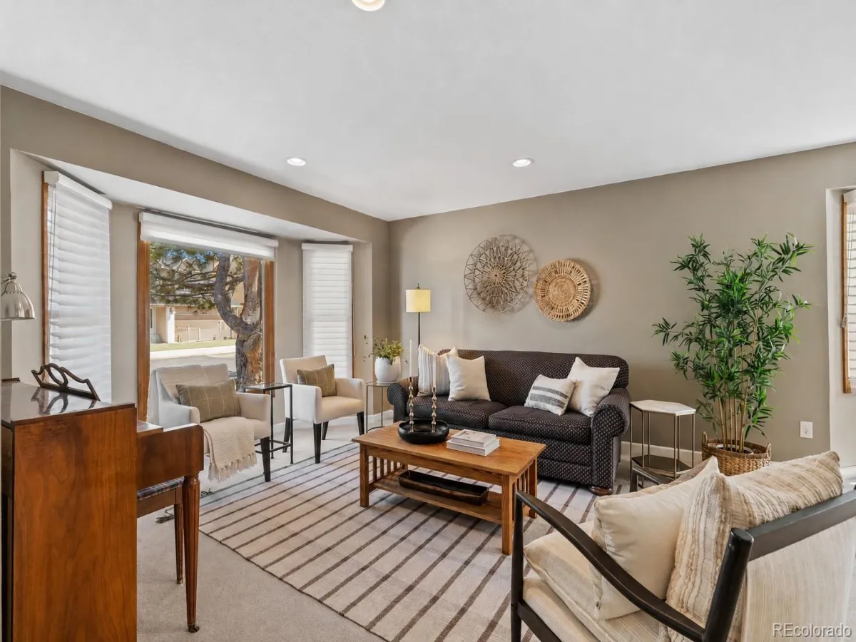 5233 S Zeno Way Centennial CO 80015 MLS #REC9832377 05132026011237 1200 3