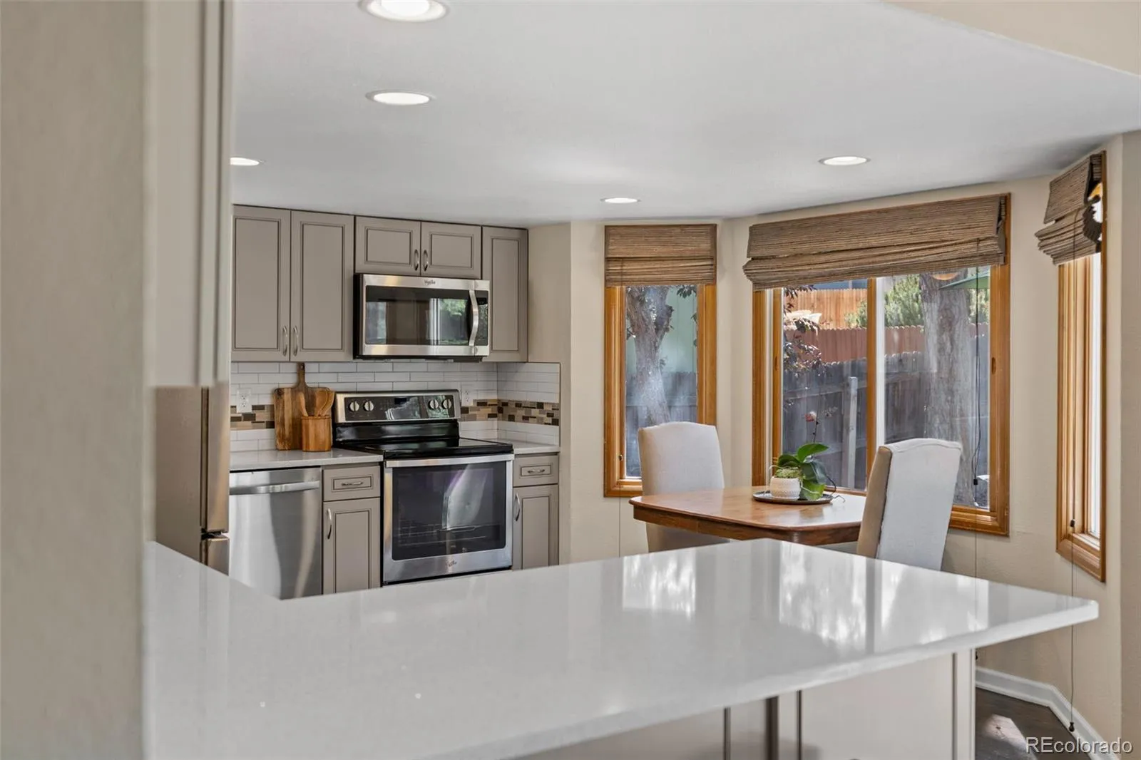 5233 S Zeno Way Centennial CO 80015 MLS #REC9832377 05132026011237 1600 10