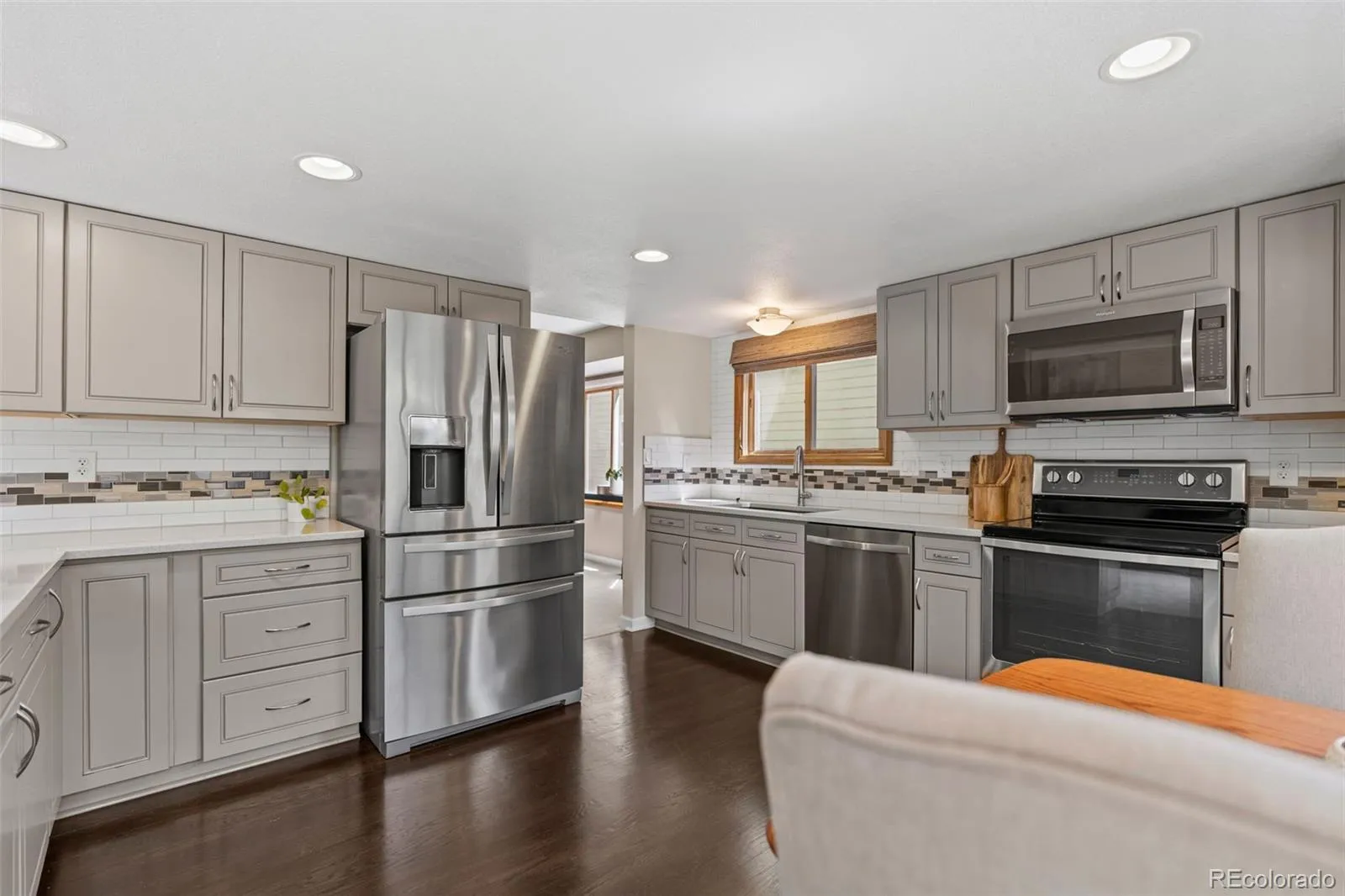 5233 S Zeno Way Centennial CO 80015 MLS #REC9832377 05132026011237 1600 13