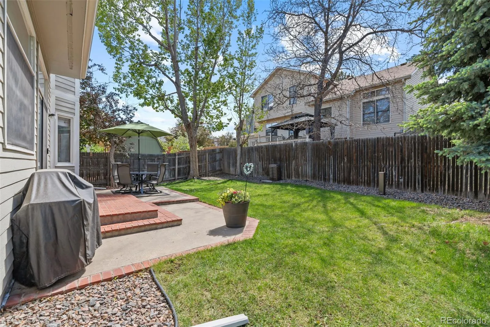 5233 S Zeno Way Centennial CO 80015 MLS #REC9832377 05132026011237 1600 32