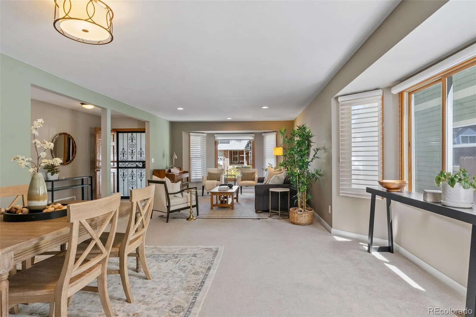 5233 S Zeno Way Centennial CO 80015 MLS #REC9832377 05132026011237 1600 6
