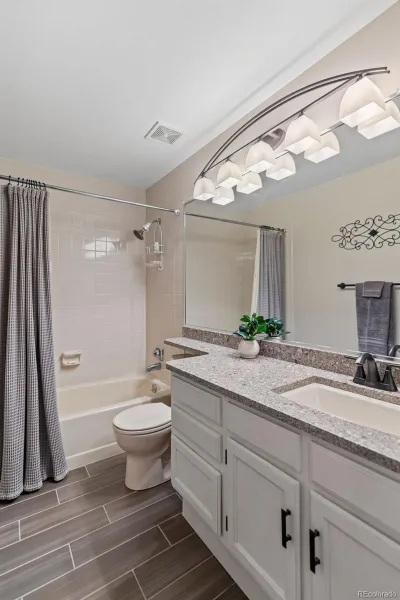 5233 S Zeno Way Centennial CO 80015 MLS #REC9832377 05132026011237 800 27
