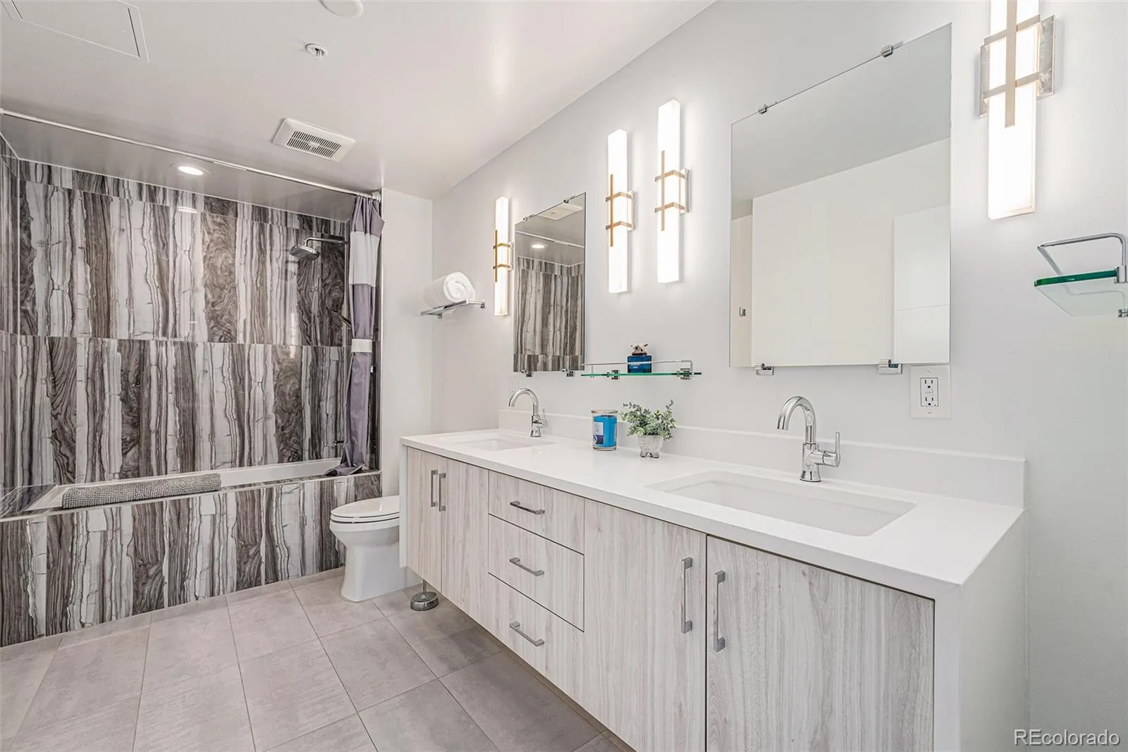 925 N Lincoln Street #6F Denver CO 80203 | MLS #REC9832657 08192026034636 1600 15