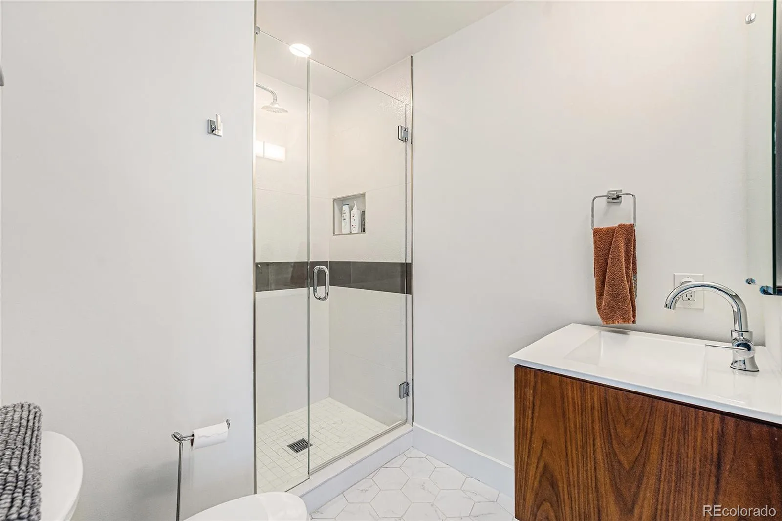 925 N Lincoln Street #6F Denver CO 80203 | MLS #REC9832657 08192026034636 1600 21