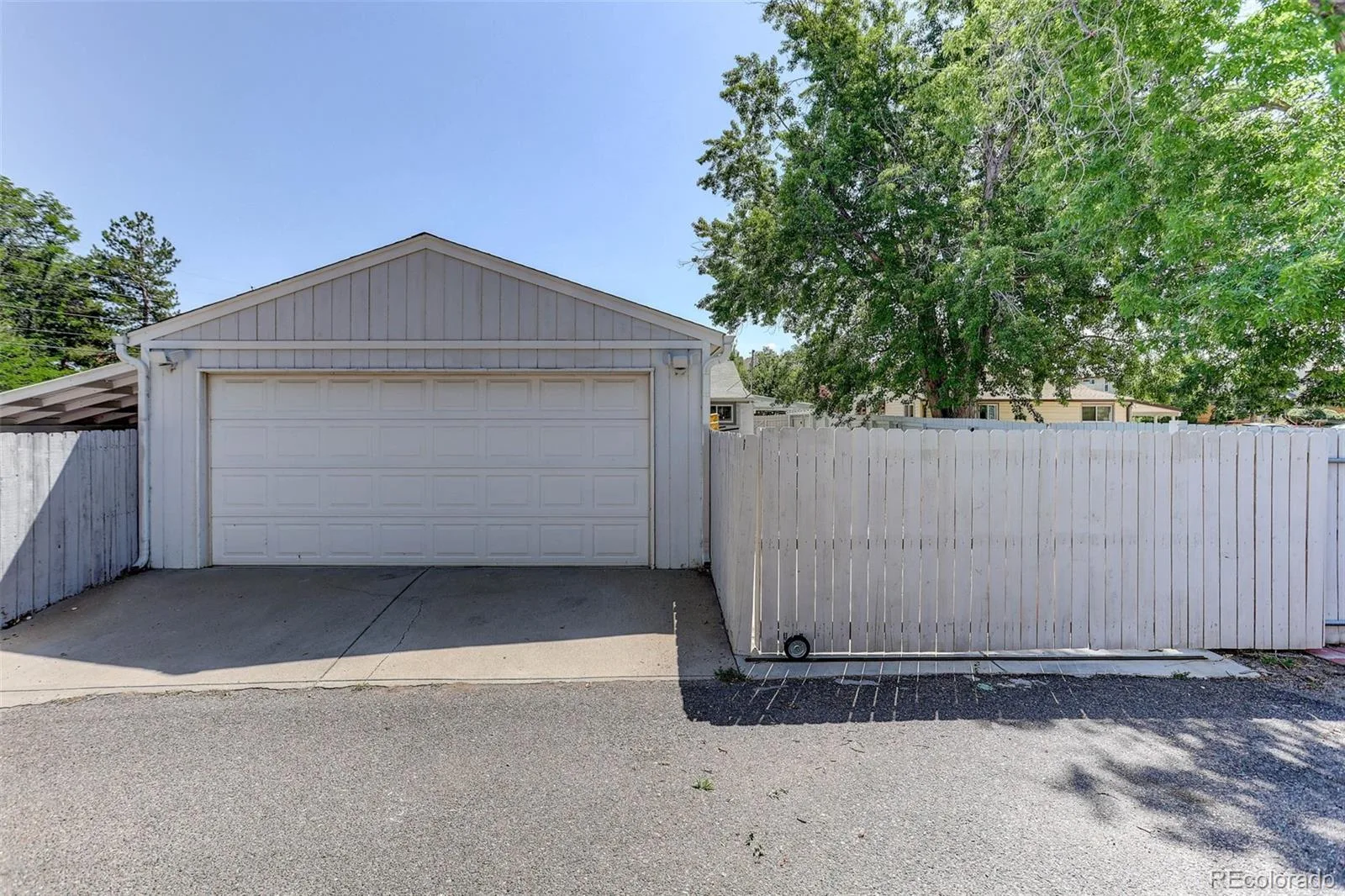 901 S Locust Street Denver CO 80224 | MLS #REC9834623 08182026162803 1600 39