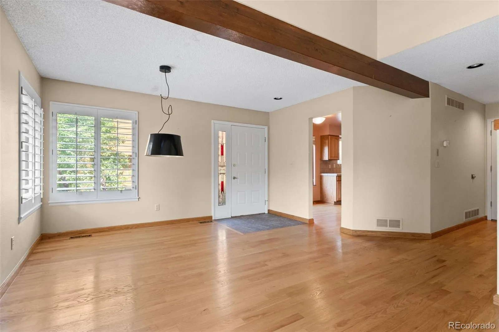 04102026152900 1600 10