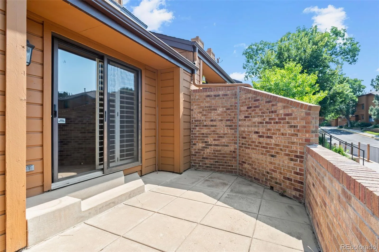 04102026152900 1600 12