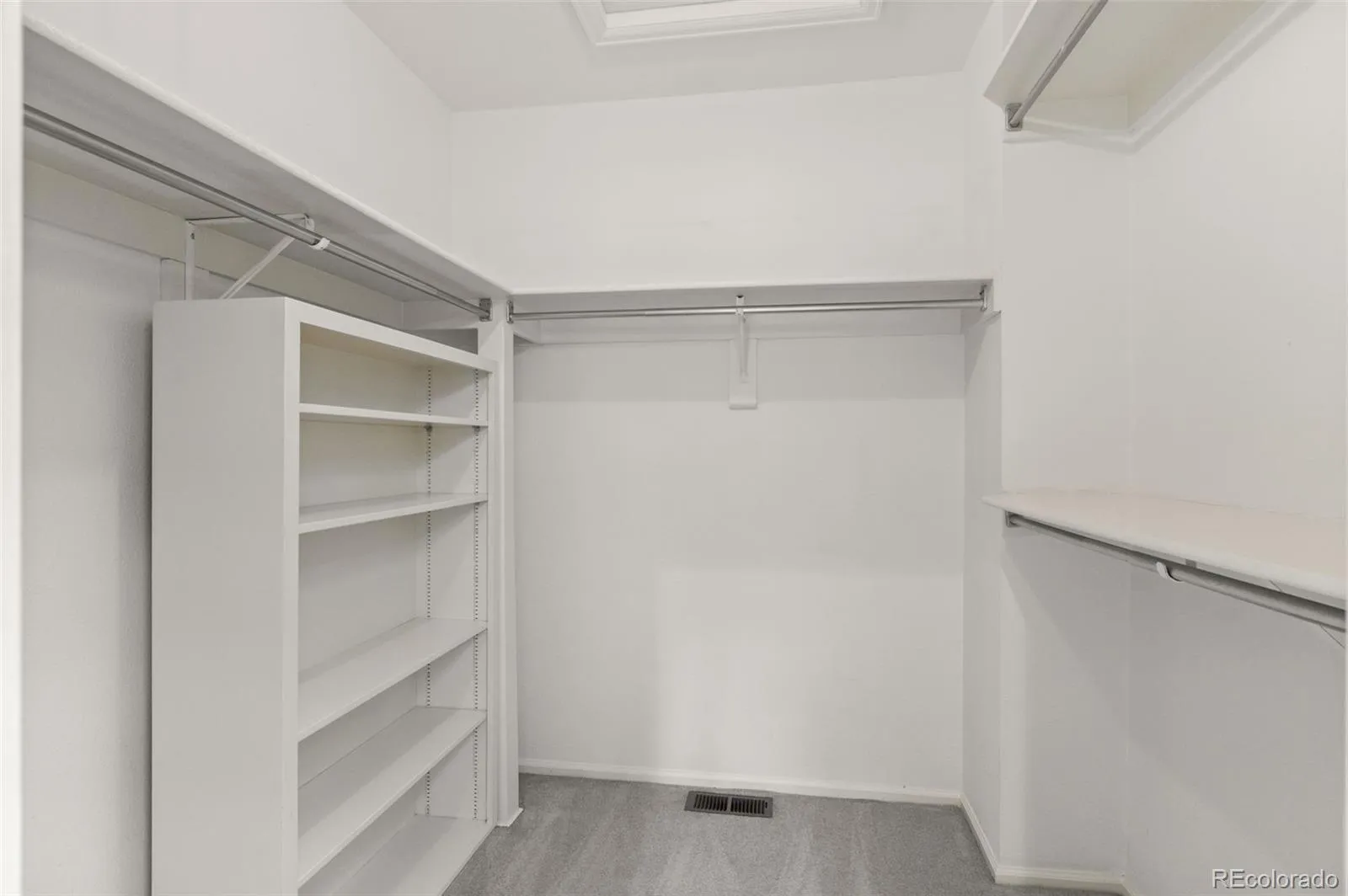 04102026152900 1600 29