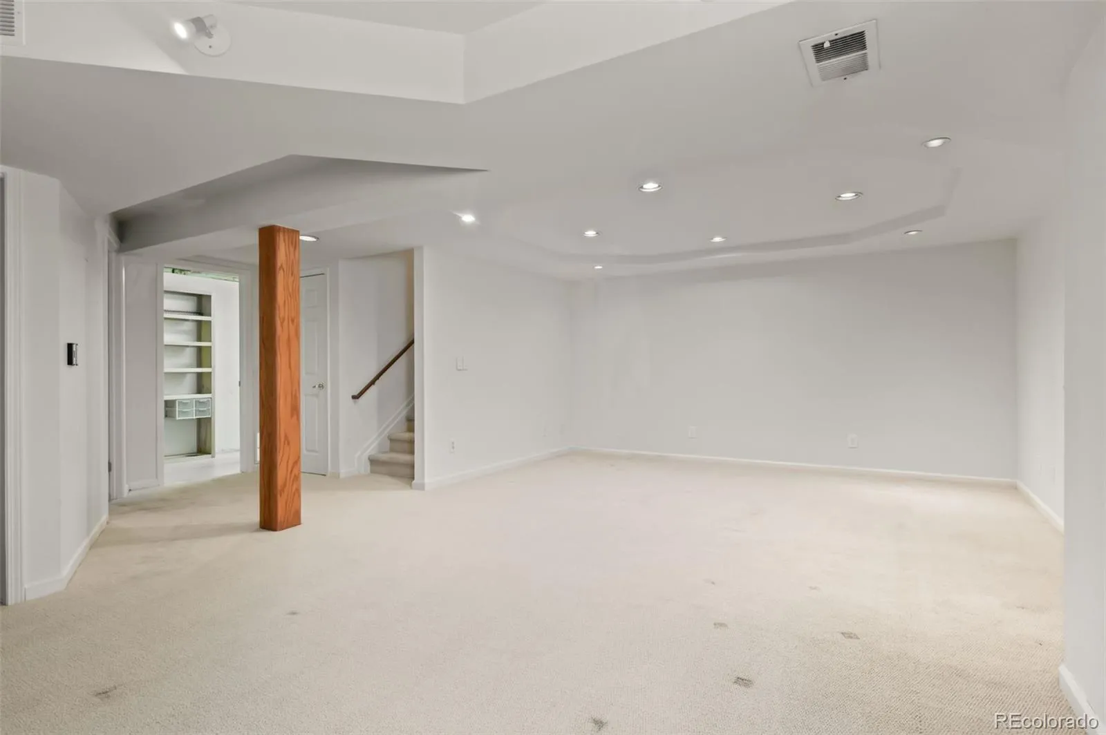 04102026152900 1600 33