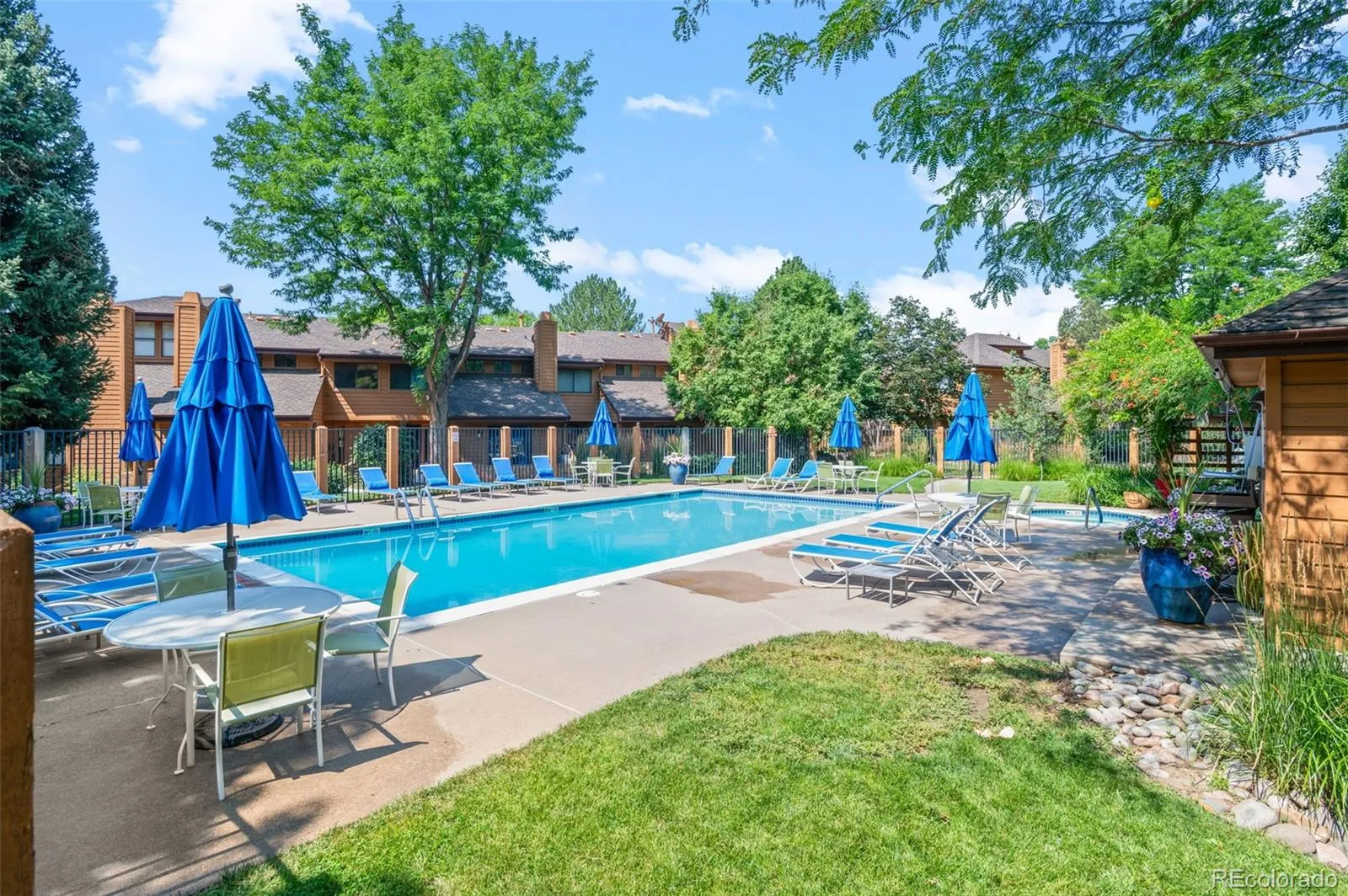 04102026152900 1600 41