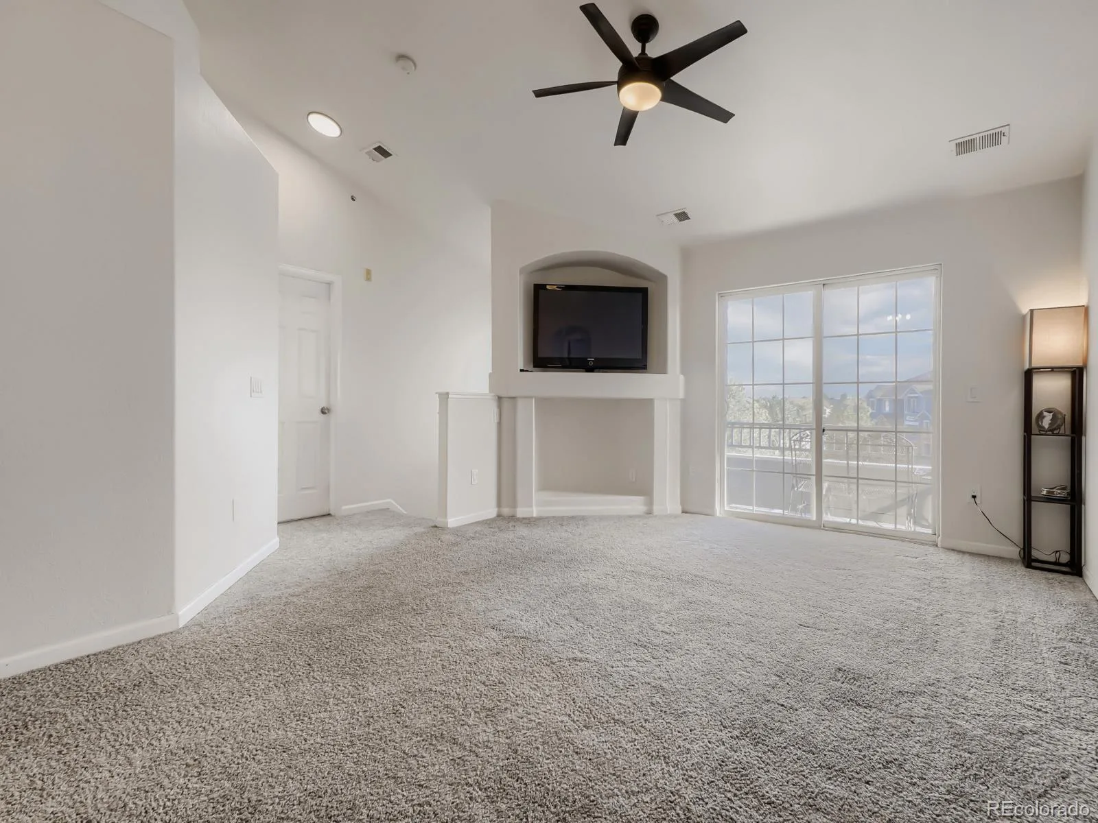 5255 Memphis Street #1222 #12 Denver CO 80239 | MLS #REC9840860 06102026193541 1600 1