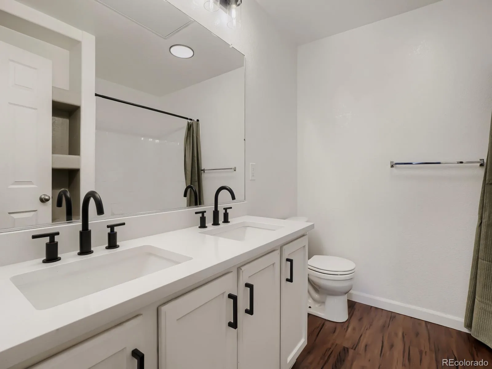 5255 Memphis Street #1222 #12 Denver CO 80239 | MLS #REC9840860 06102026193541 1600 12