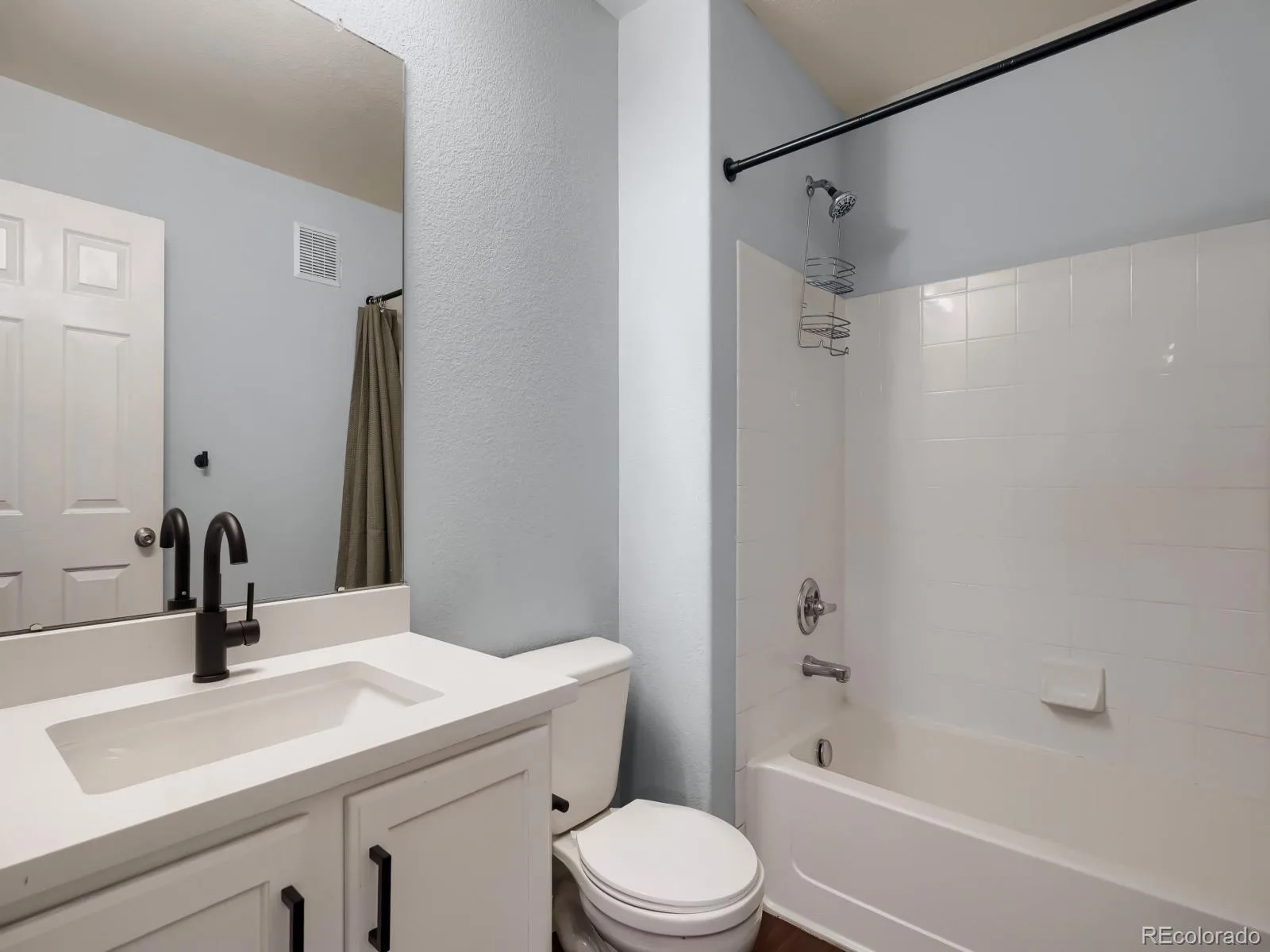 5255 Memphis Street #1222 #12 Denver CO 80239 | MLS #REC9840860 06102026193541 1600 15