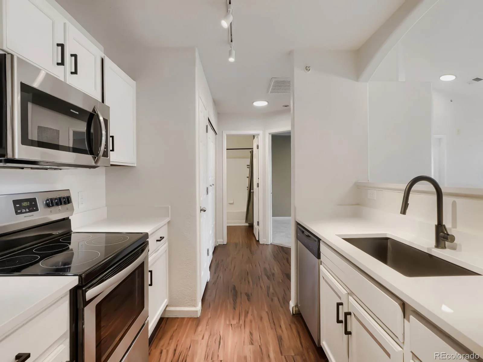 5255 Memphis Street #1222 #12 Denver CO 80239 | MLS #REC9840860 06102026193541 1600 3