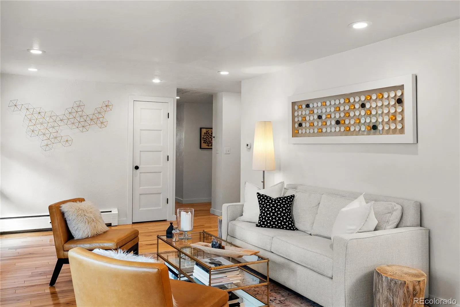 04122026080115 1600 11