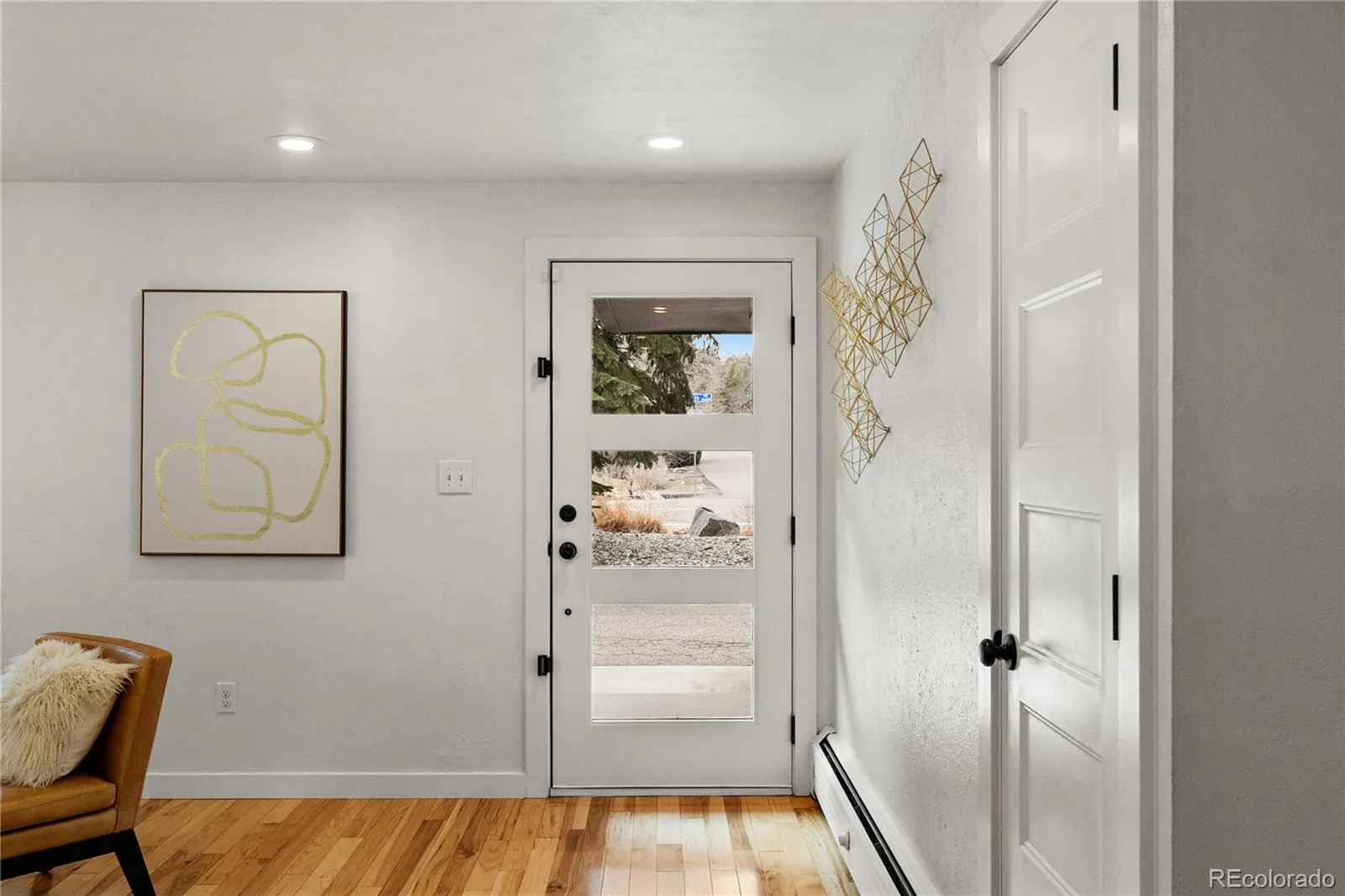 04122026080115 1600 14