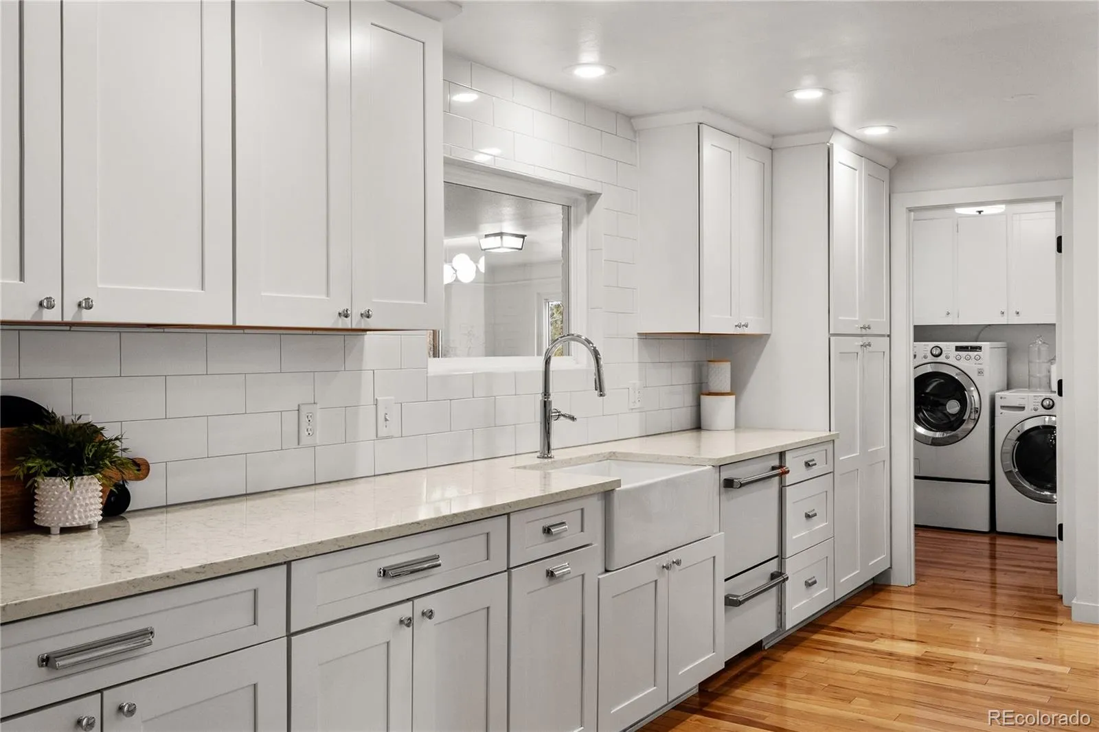 04122026080115 1600 16