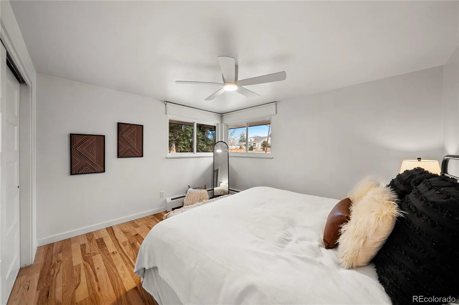 04122026080115 1600 22