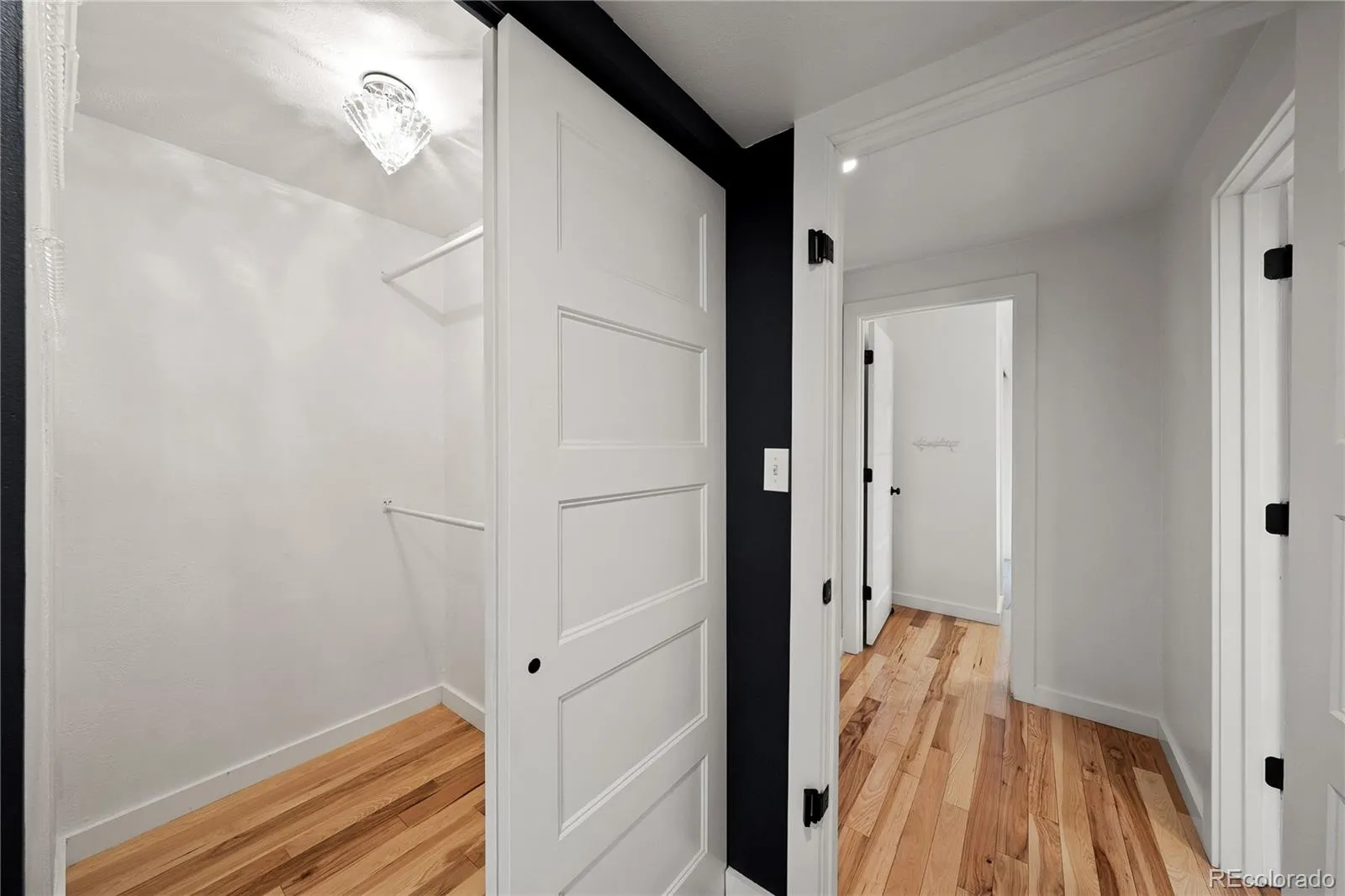 04122026080115 1600 26