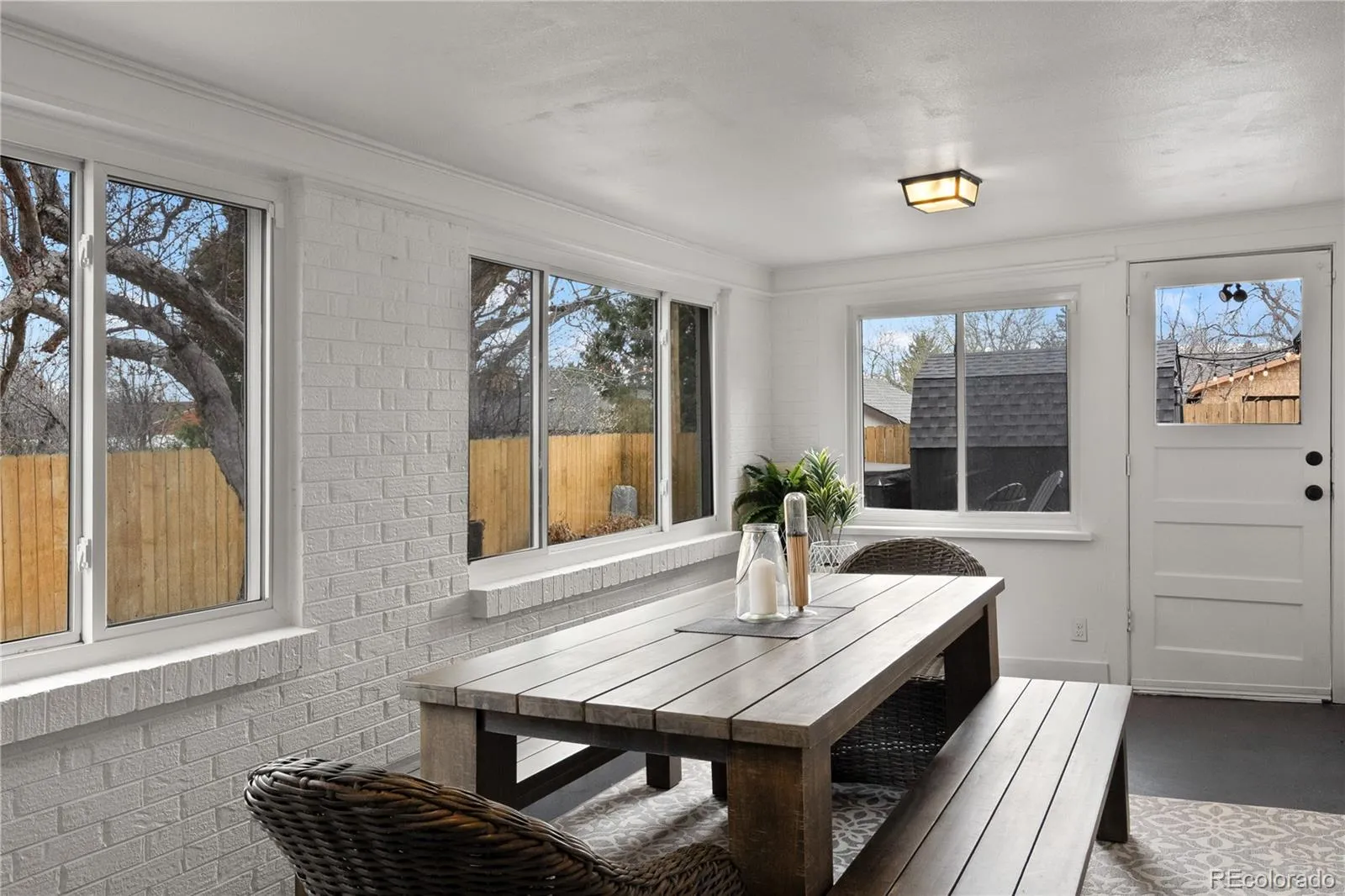 04122026080115 1600 29