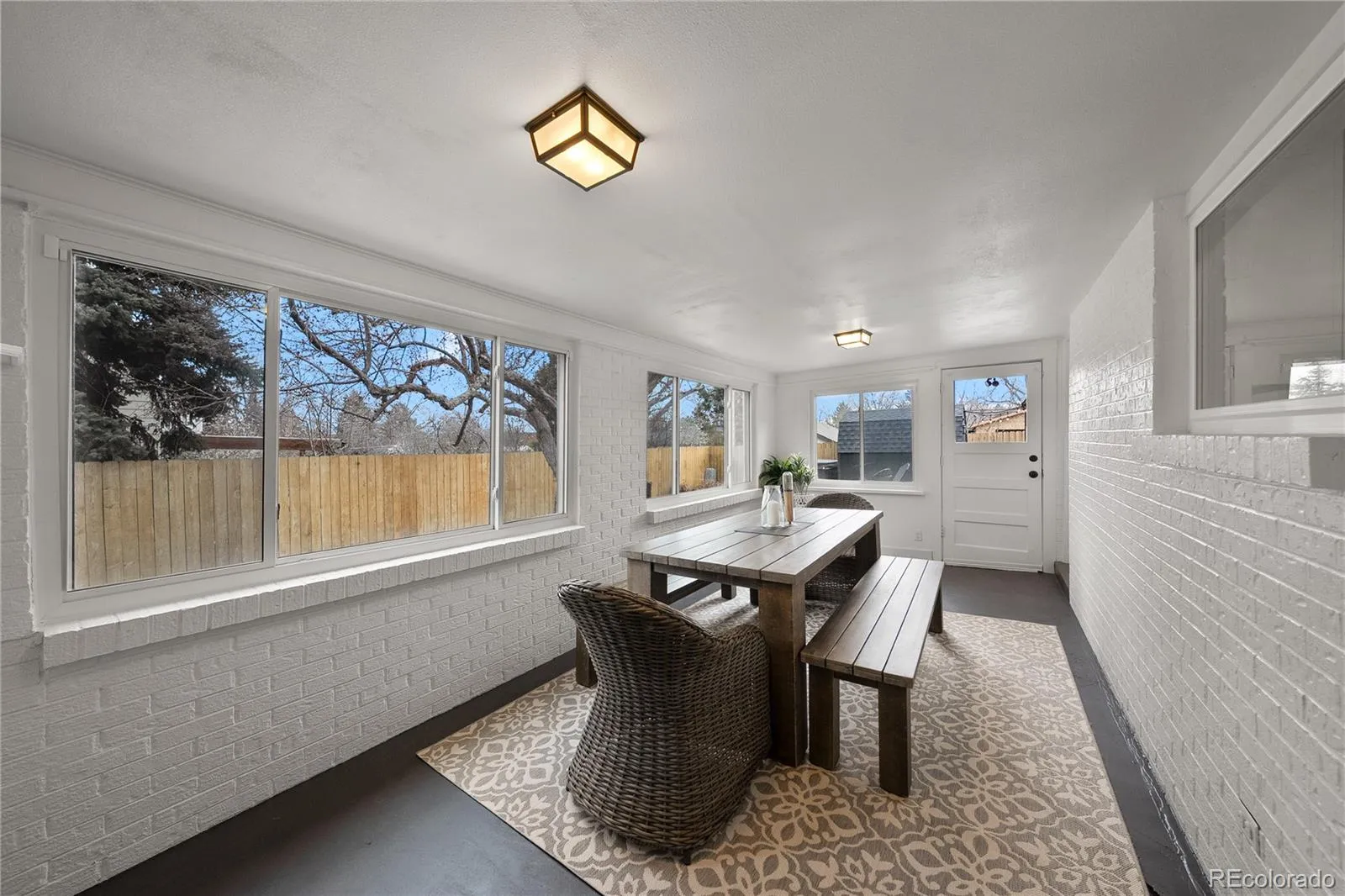 04122026080115 1600 30