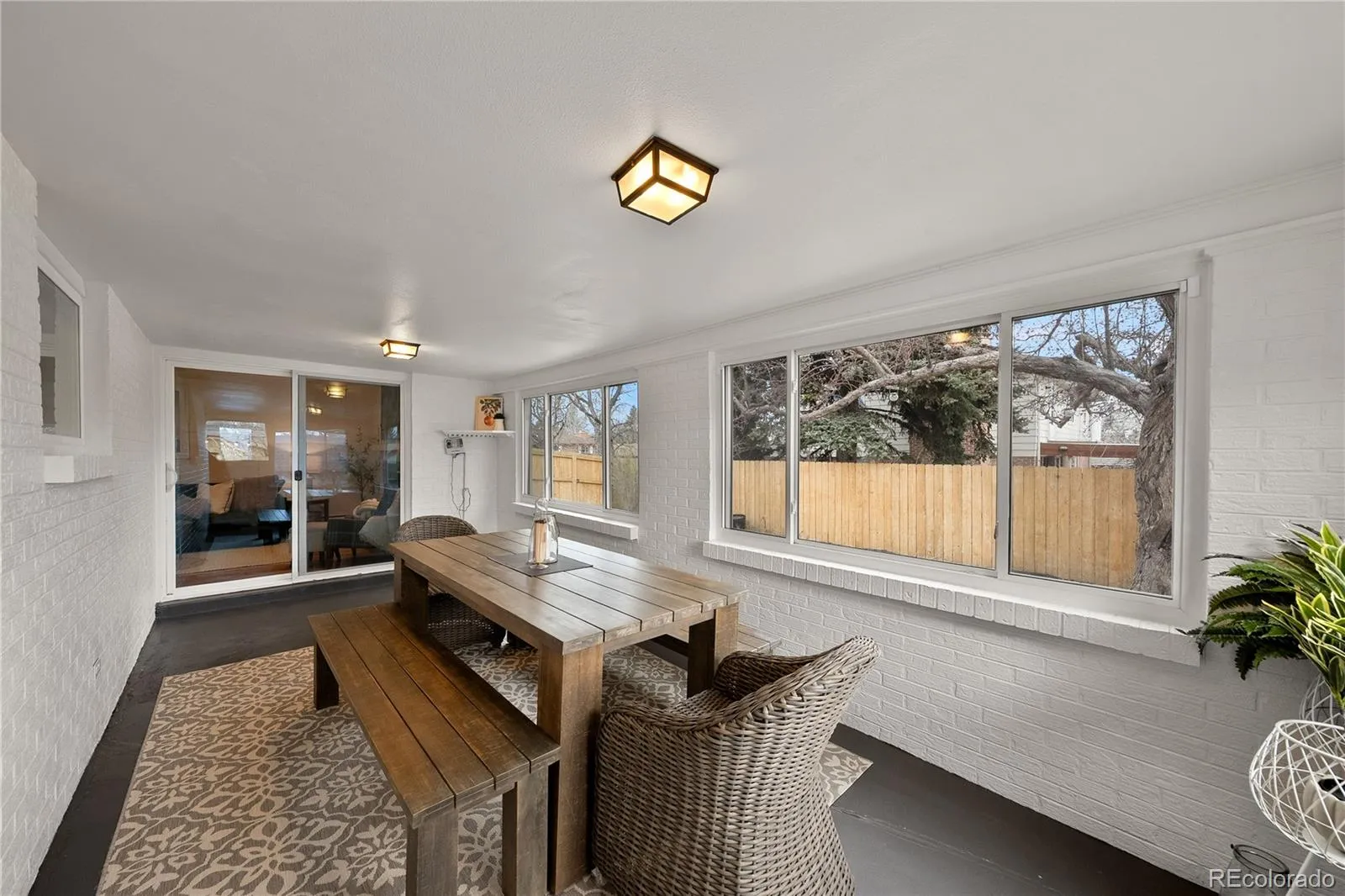 04122026080115 1600 31