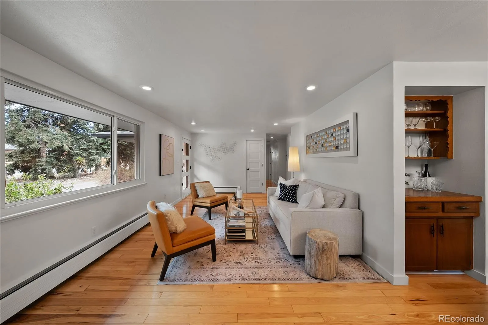 04122026080115 1600 32