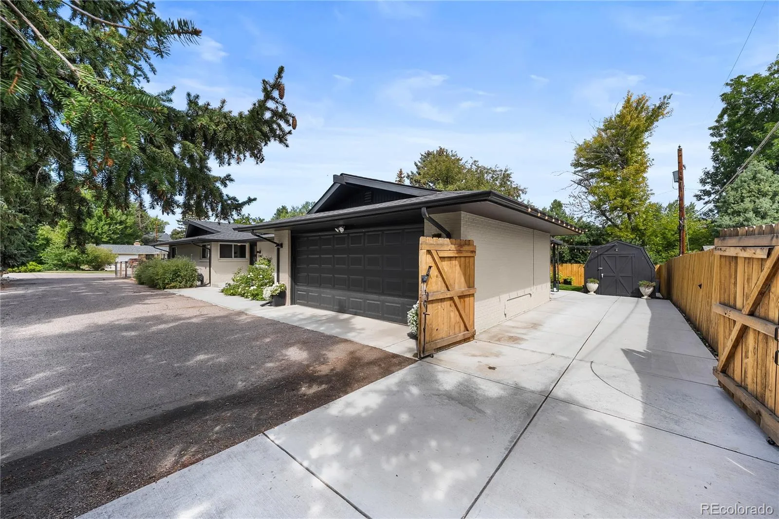 04122026080115 1600 43