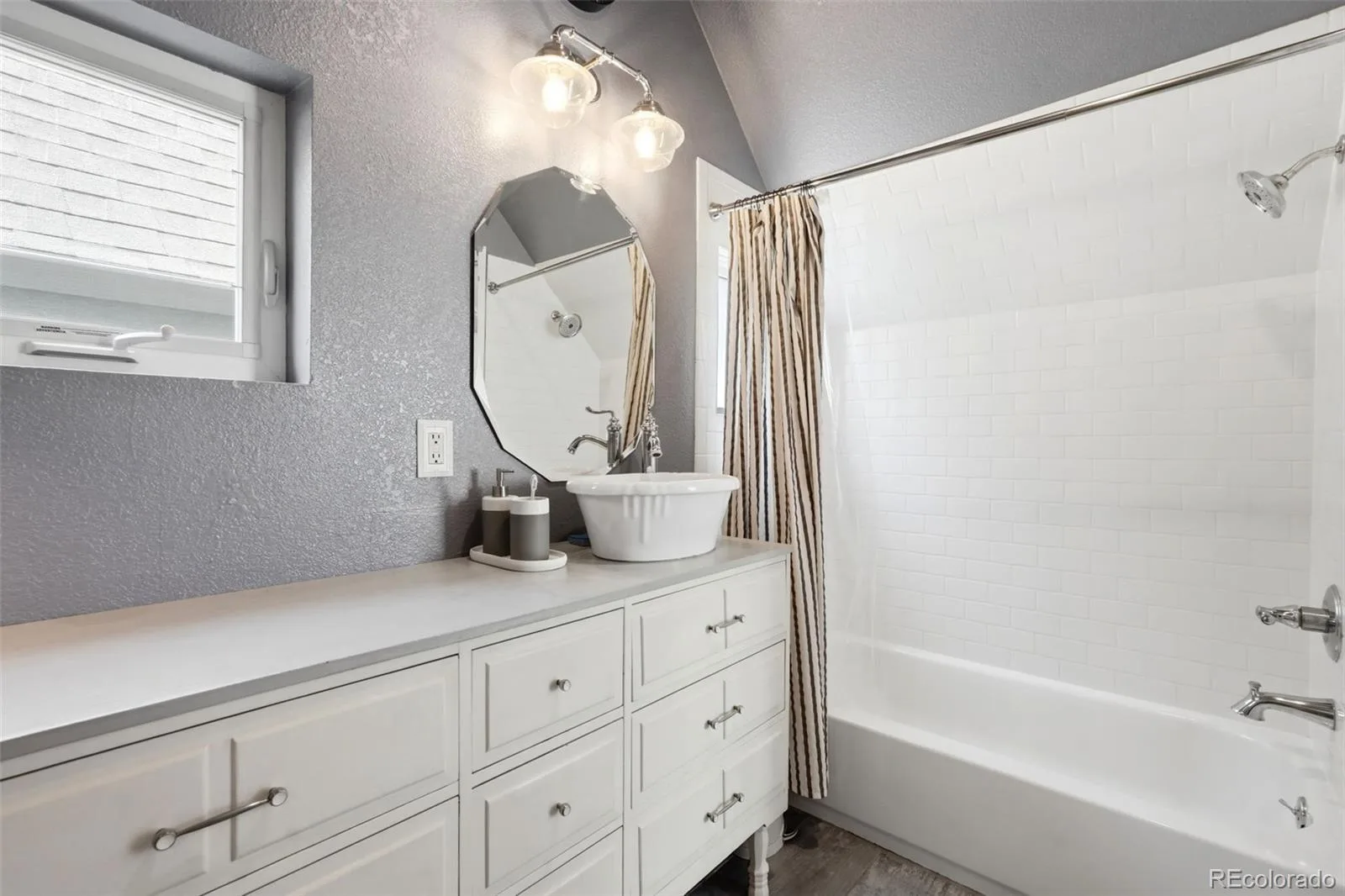 814 Fox Street Denver CO 80204 | MLS #REC9842688 08252026145425 1600 40