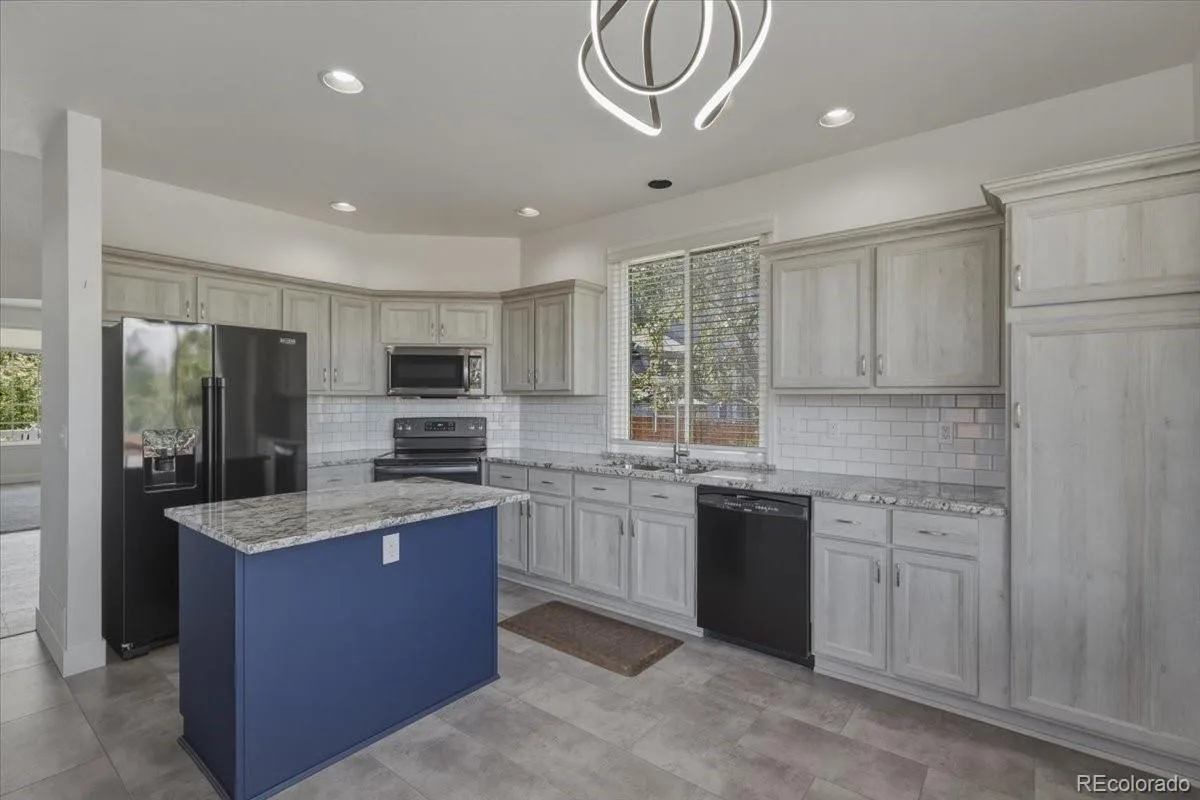 19333 E Prentice Place Centennial CO 80015 | MLS #REC9842816 10122026153807 1200 5