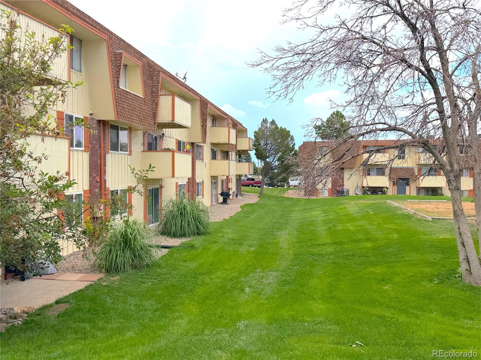 10211 Ura Lane #3-303 Thornton CO 80260 | MLS #REC9843054 07232026032354 1600 25