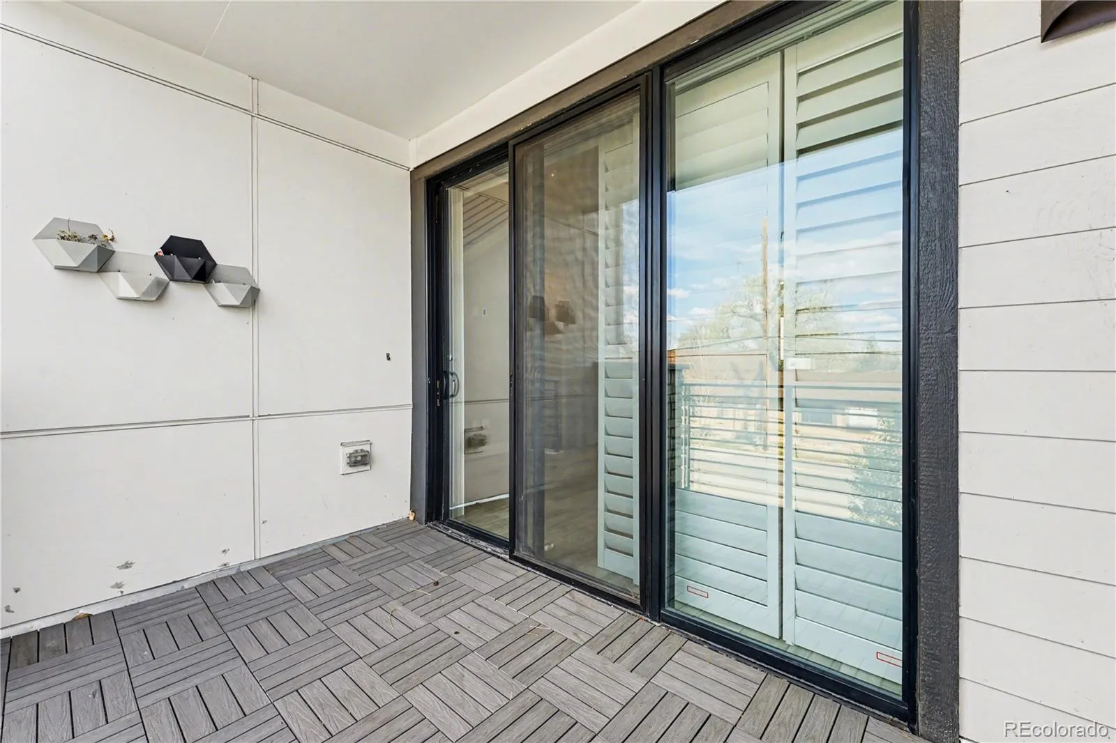 04112026172236 1600 30