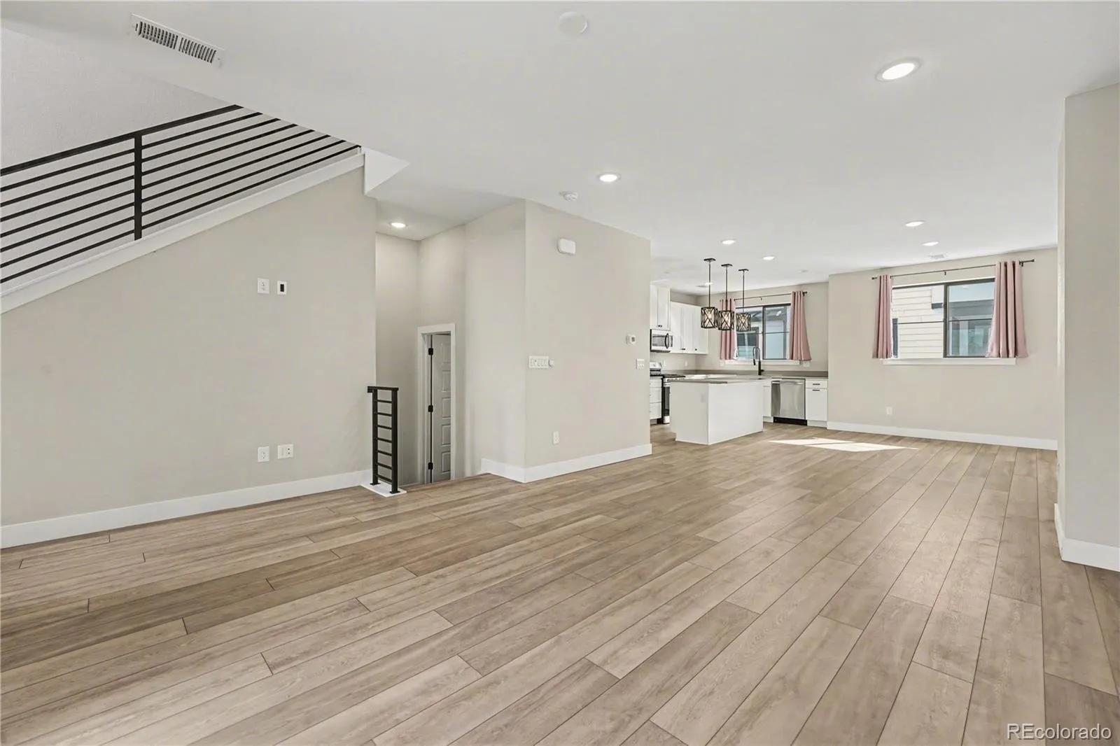 04112026172236 1600 7