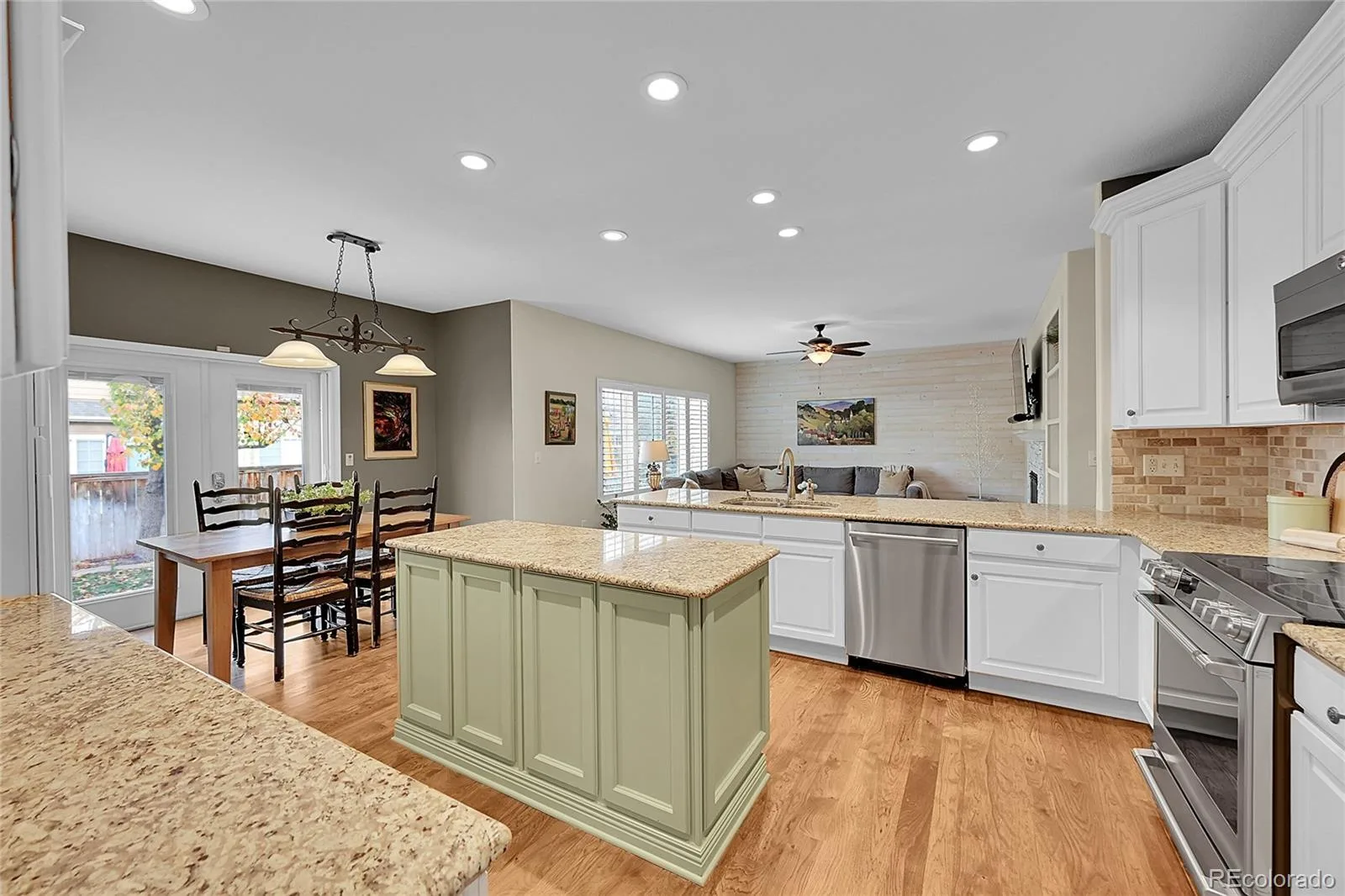 9424 S Hackberry Lane Highlands Ranch CO 80129 | MLS #REC9844353 08172026190616 1600 11