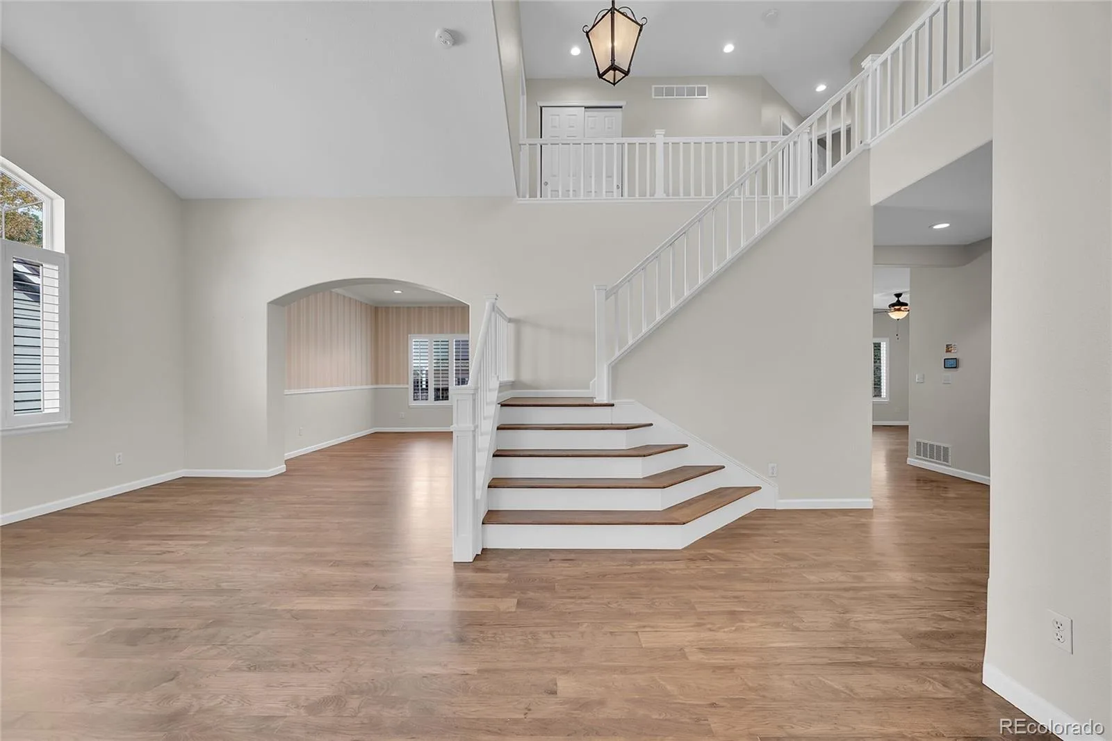 9424 S Hackberry Lane Highlands Ranch CO 80129 | MLS #REC9844353 08172026190616 1600 2