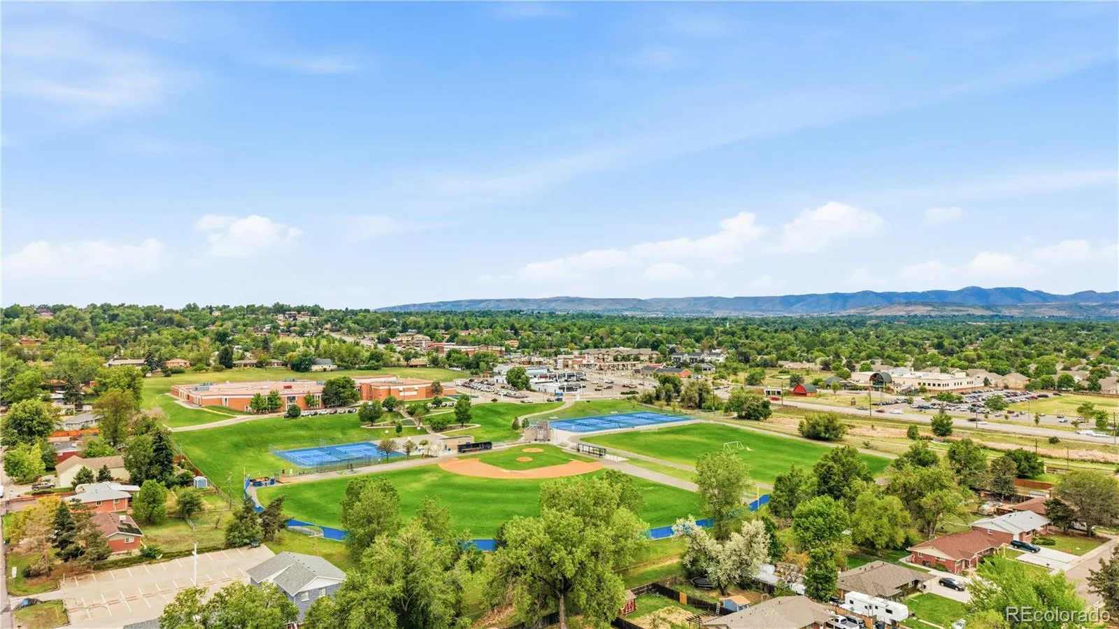 9870 W 41st Avenue Wheat Ridge CO 80033 MLS #REC9846358 05202026224116 1600 40