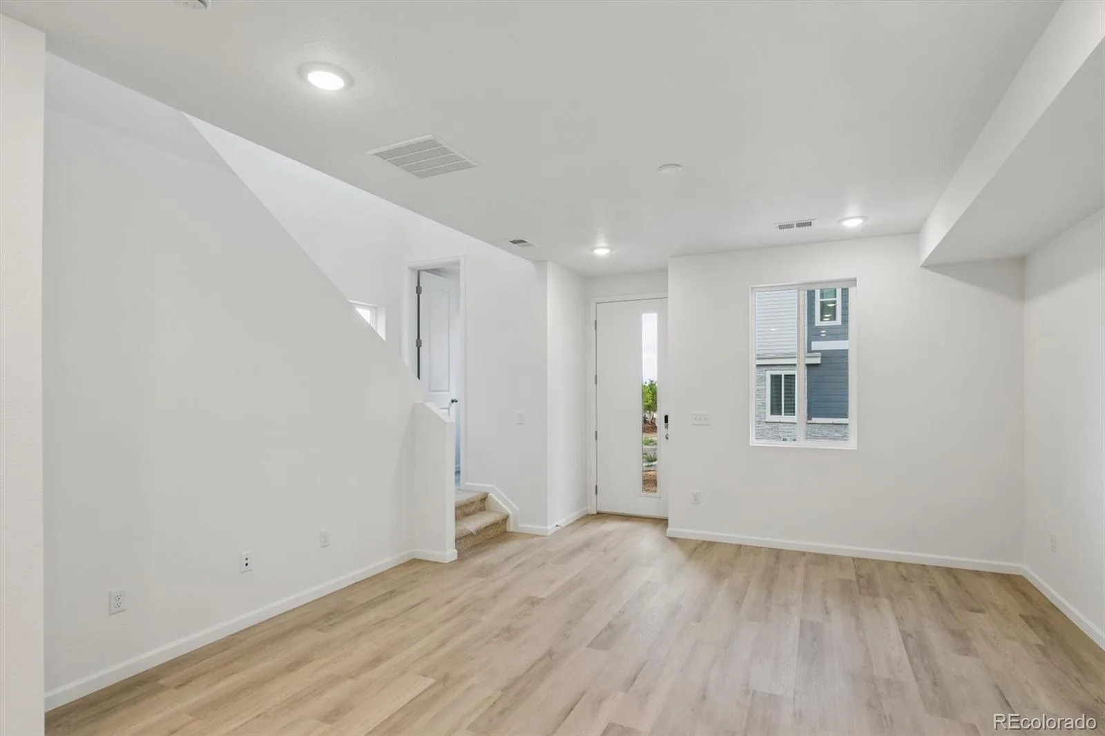 24171 E 30th Place Aurora CO 80019 | MLS #REC9847036 06092026162159 1600 2