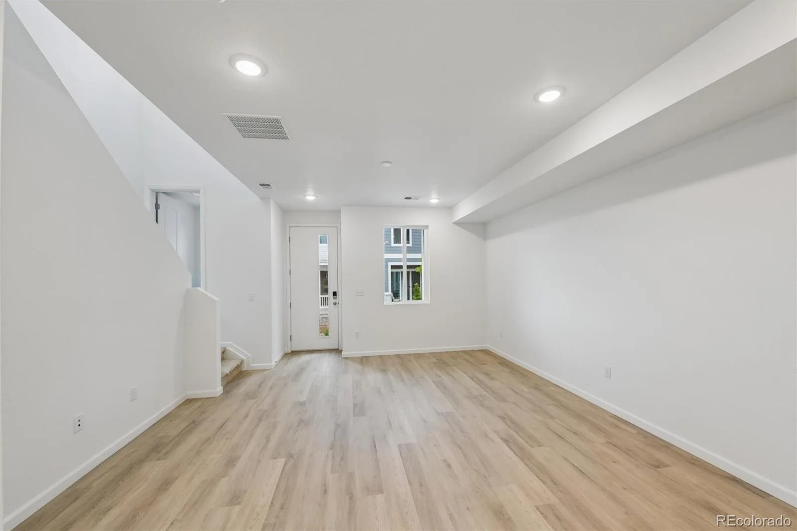 24171 E 30th Place Aurora CO 80019 | MLS #REC9847036 06092026162159 1600 3