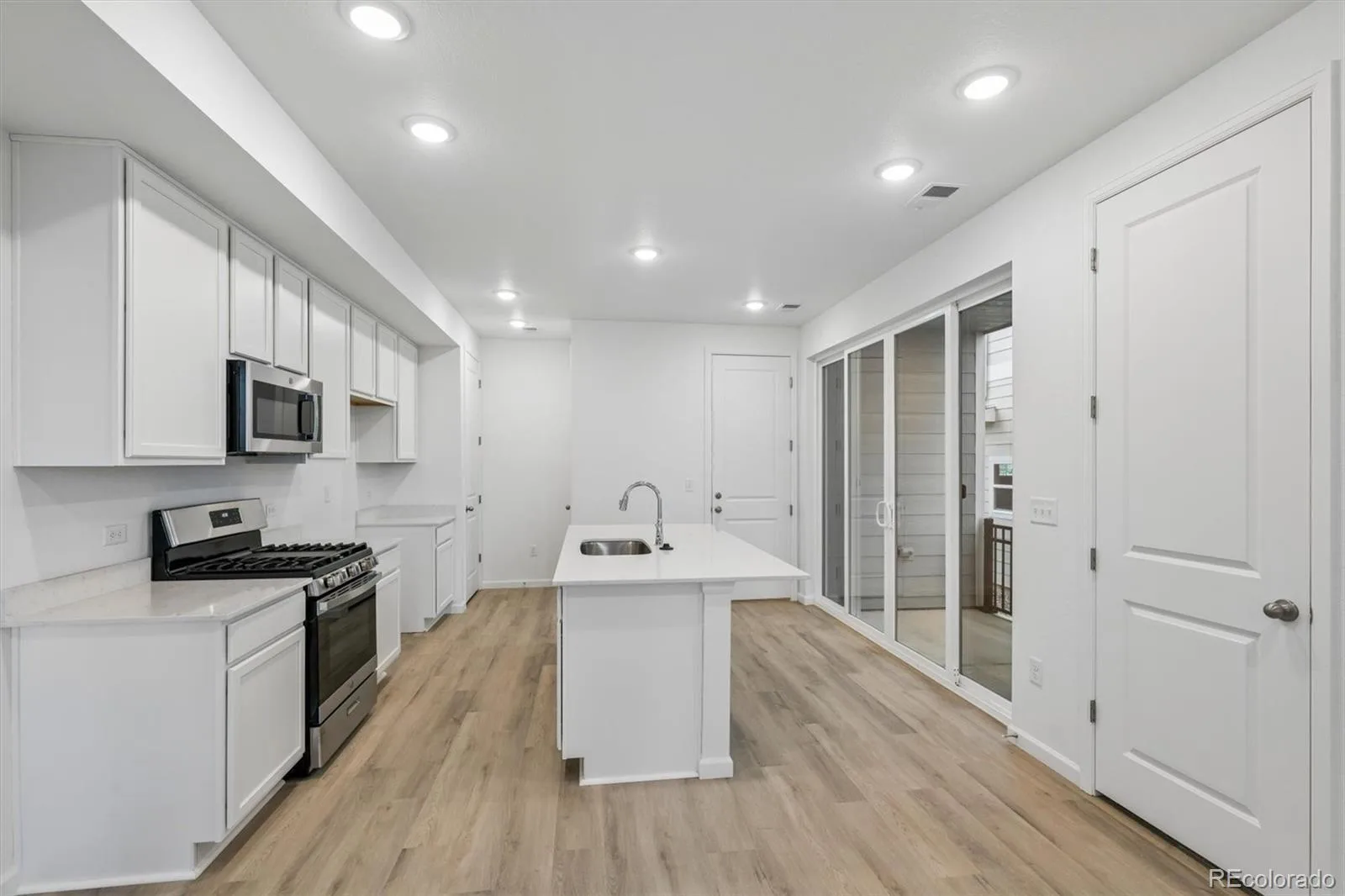 24171 E 30th Place Aurora CO 80019 | MLS #REC9847036 06092026162159 1600 6