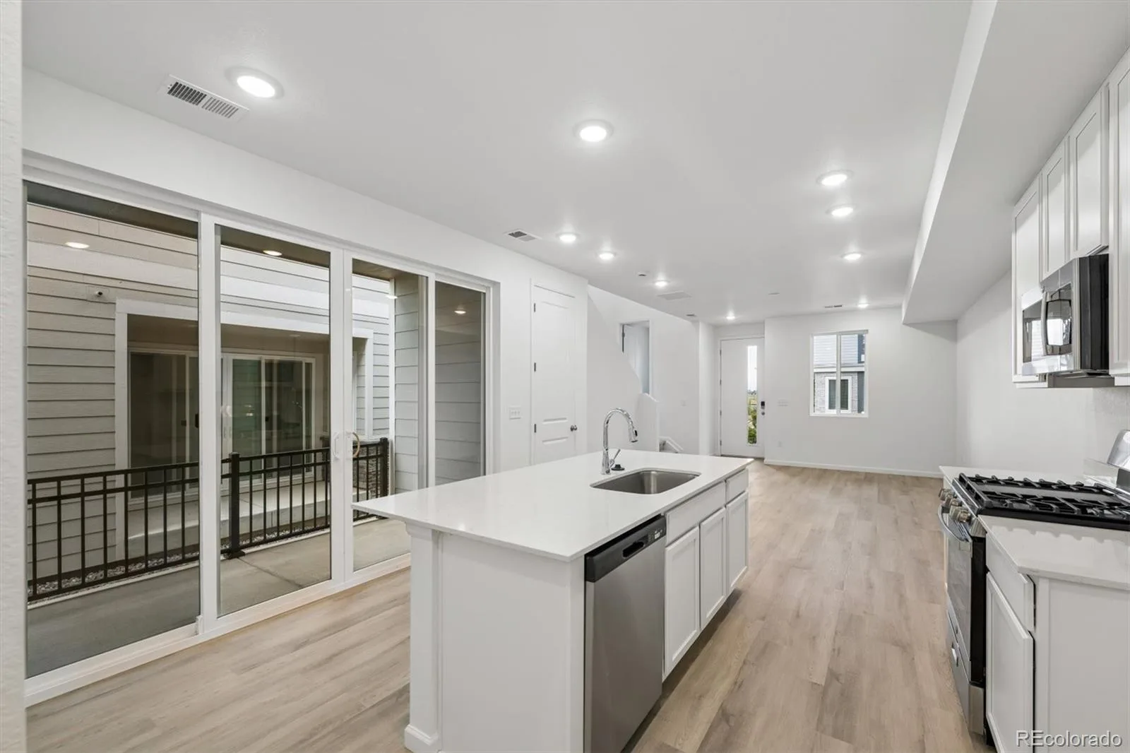 24171 E 30th Place Aurora CO 80019 | MLS #REC9847036 06092026162159 1600 9