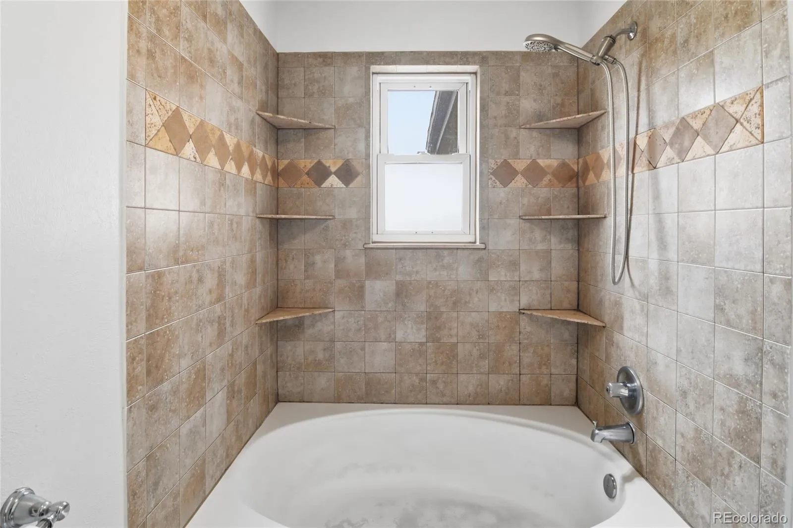 15969 E 18th Place Aurora CO 80011 MLS #REC9849585 04302026135807 1600 17