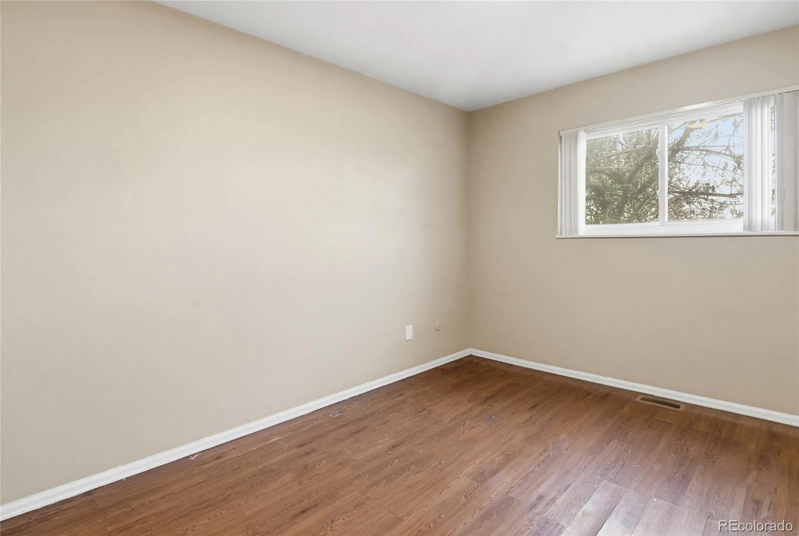 15969 E 18th Place Aurora CO 80011 MLS #REC9849585 04302026135807 1600 18