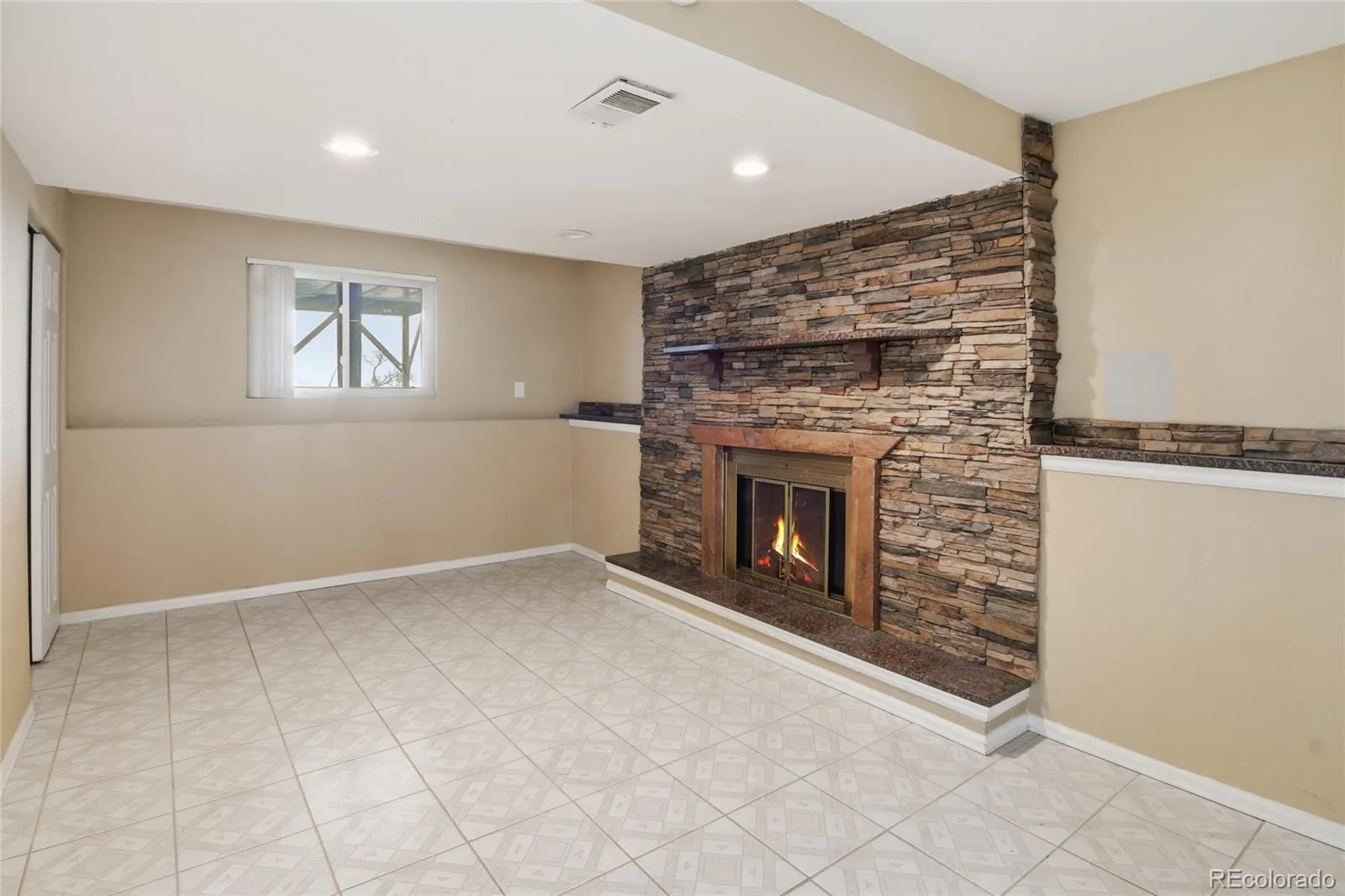 15969 E 18th Place Aurora CO 80011 MLS #REC9849585 04302026135807 1600 25