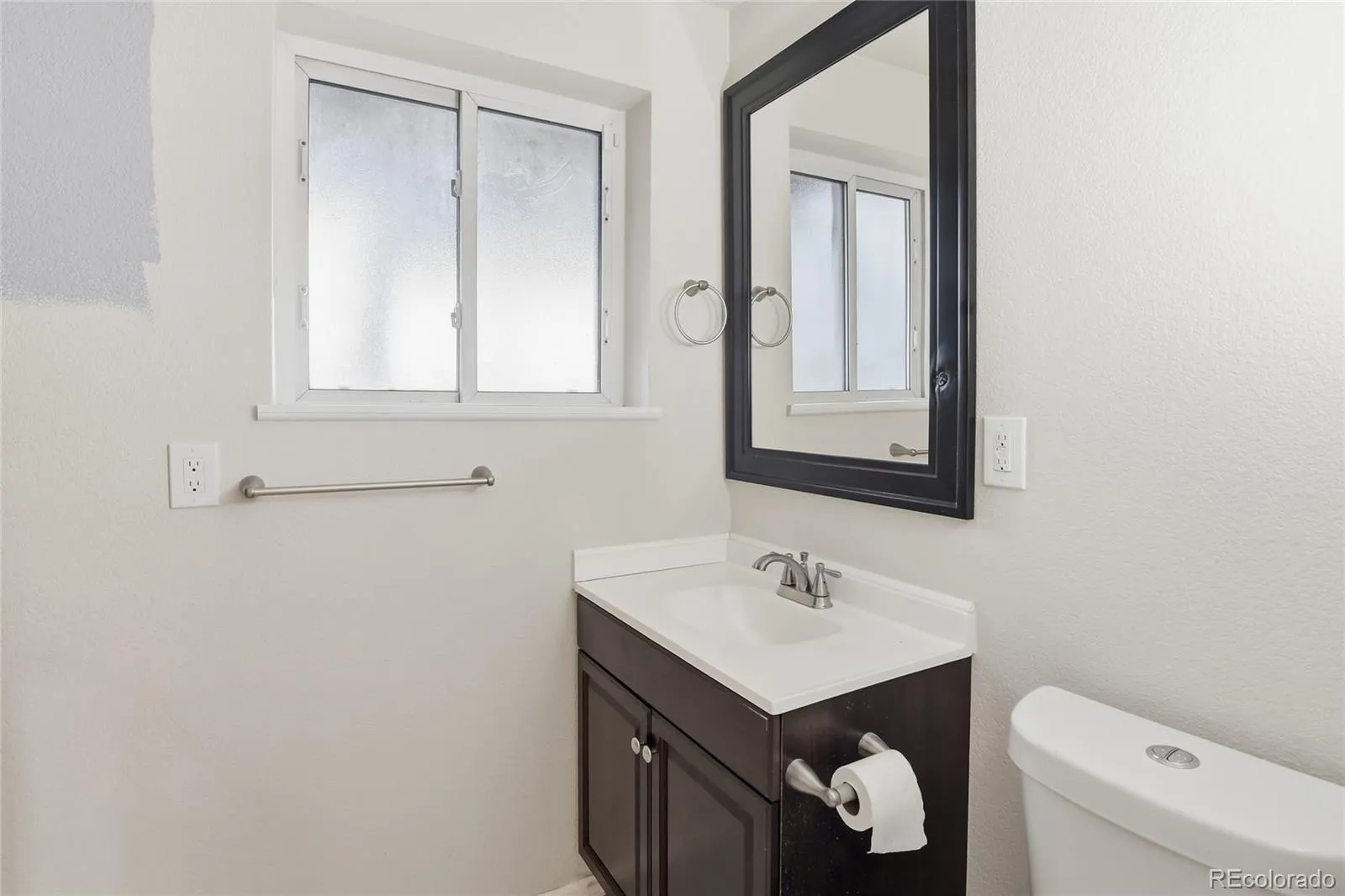 15969 E 18th Place Aurora CO 80011 MLS #REC9849585 04302026135807 1600 32