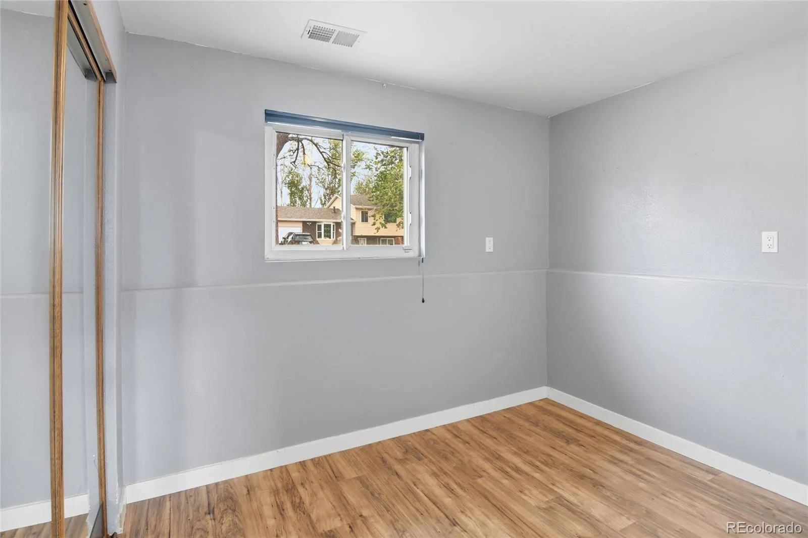 15969 E 18th Place Aurora CO 80011 MLS #REC9849585 04302026135807 1600 34