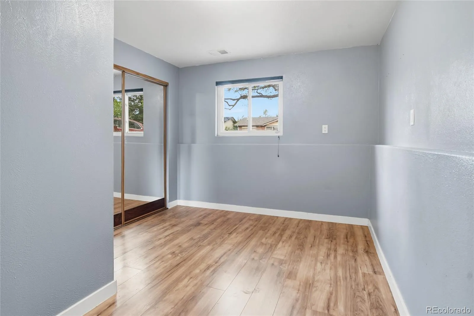 15969 E 18th Place Aurora CO 80011 MLS #REC9849585 04302026135807 1600 35