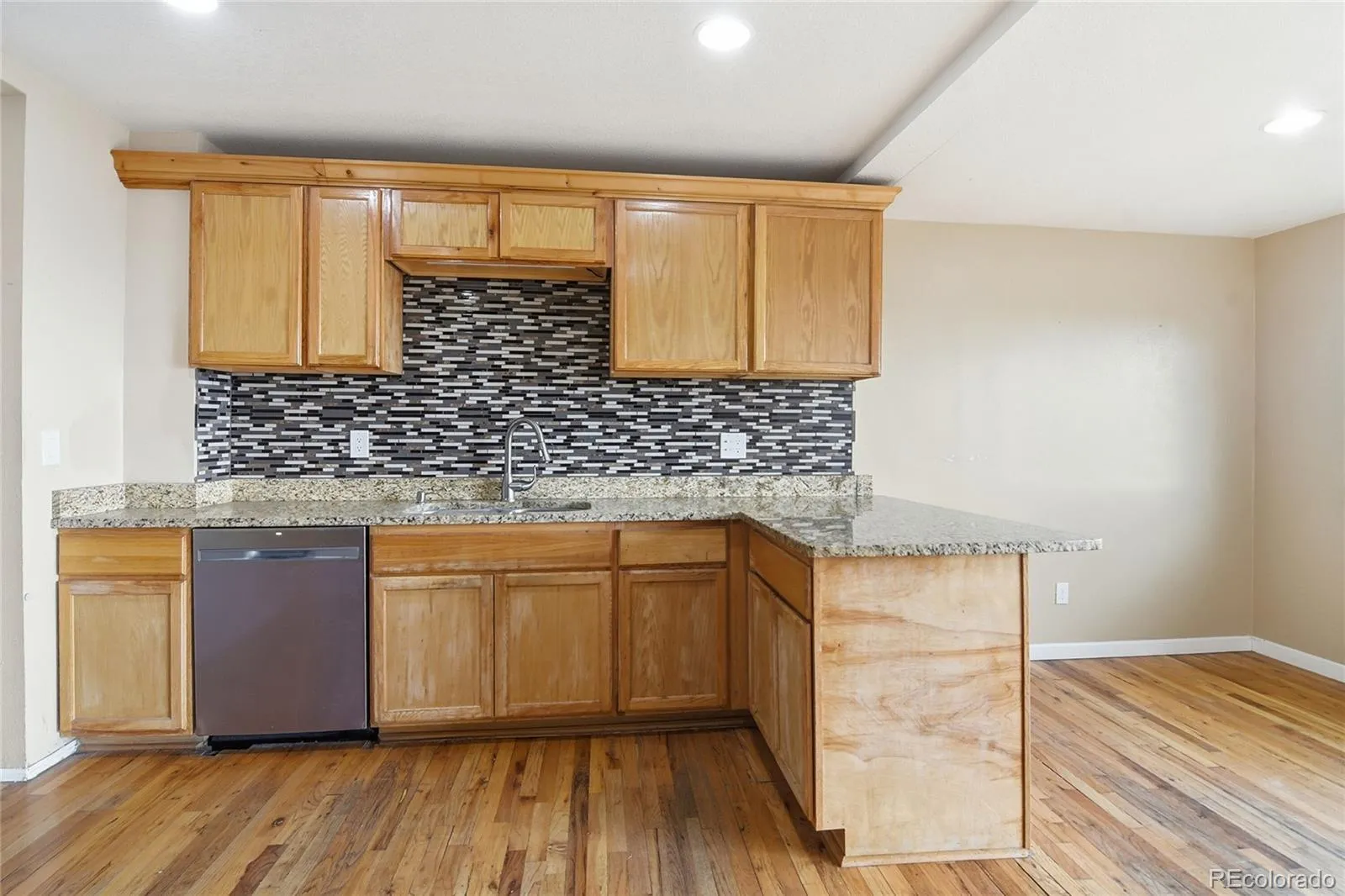 15969 E 18th Place Aurora CO 80011 MLS #REC9849585 04302026135807 1600 8